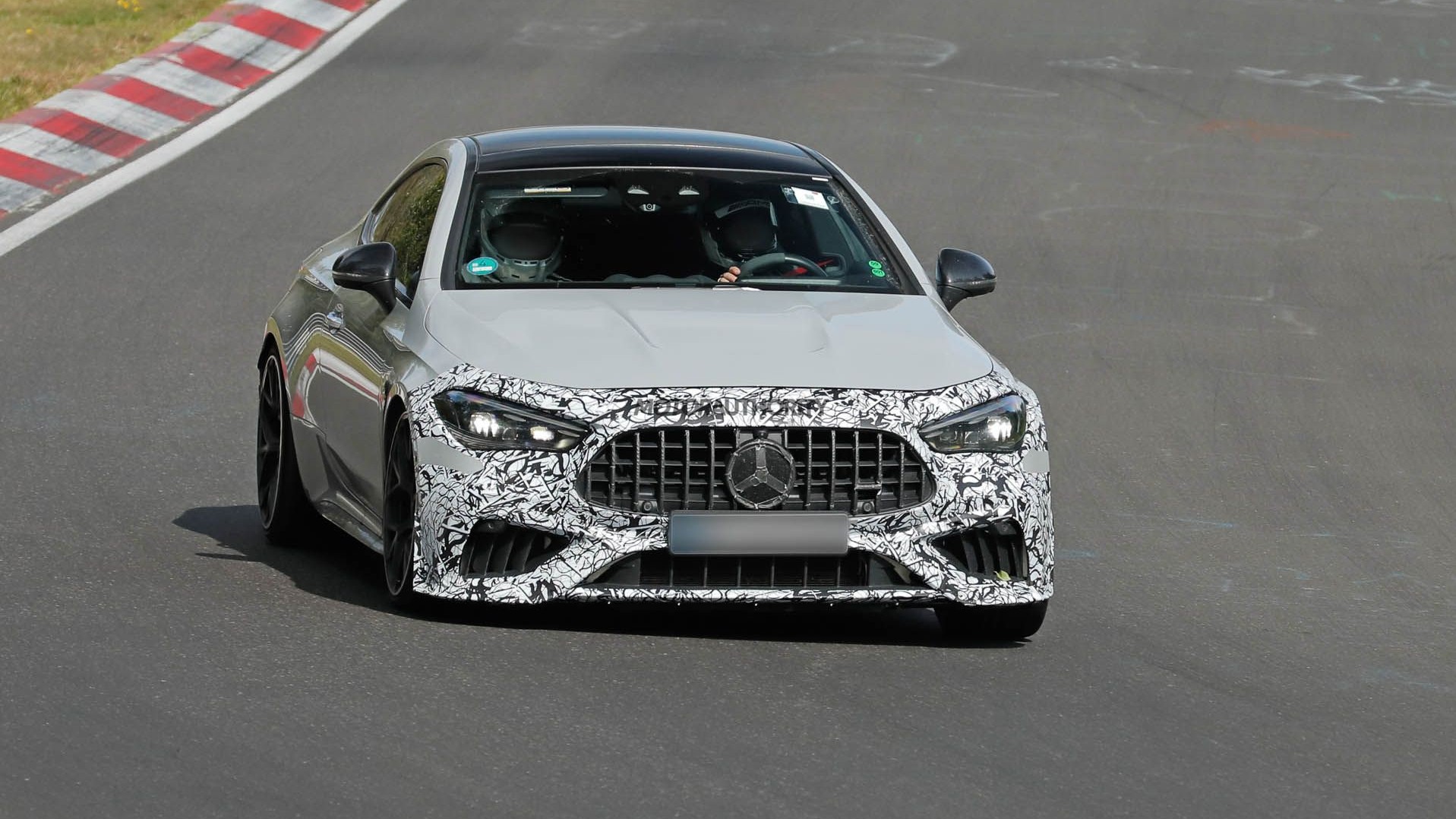 2025 Mercedes-Benz AMG CLE 63 S E Performance spy shots - Photo credit: Baldauf