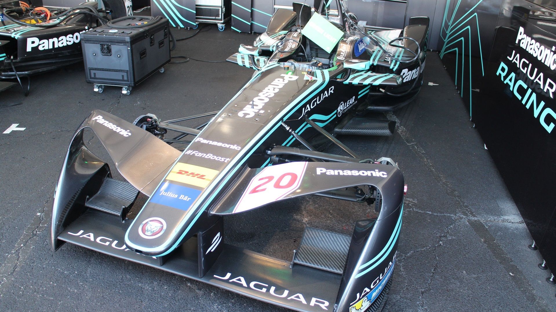 New York Green Car Photos, News, Reviews, and Insights Green Car