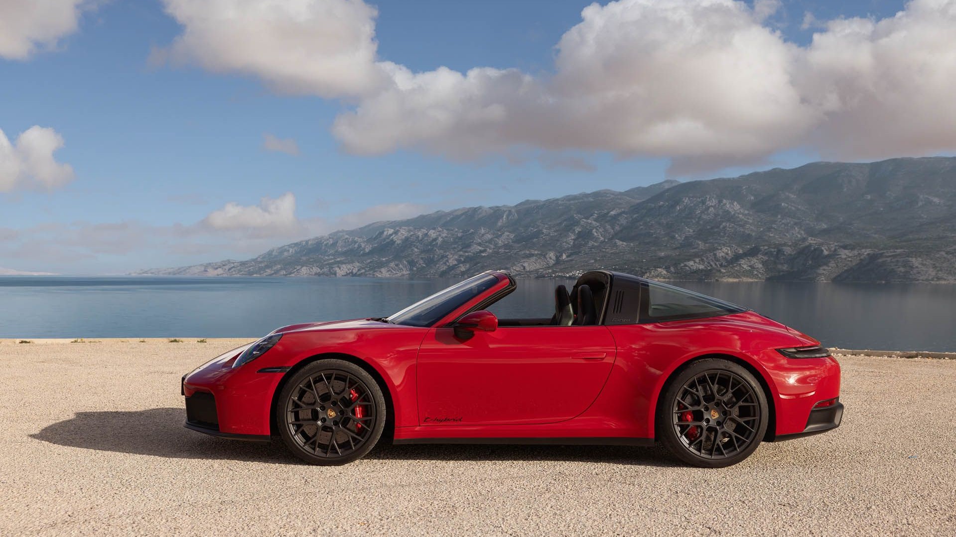 2025 Porsche 911 Targa 4 GTS