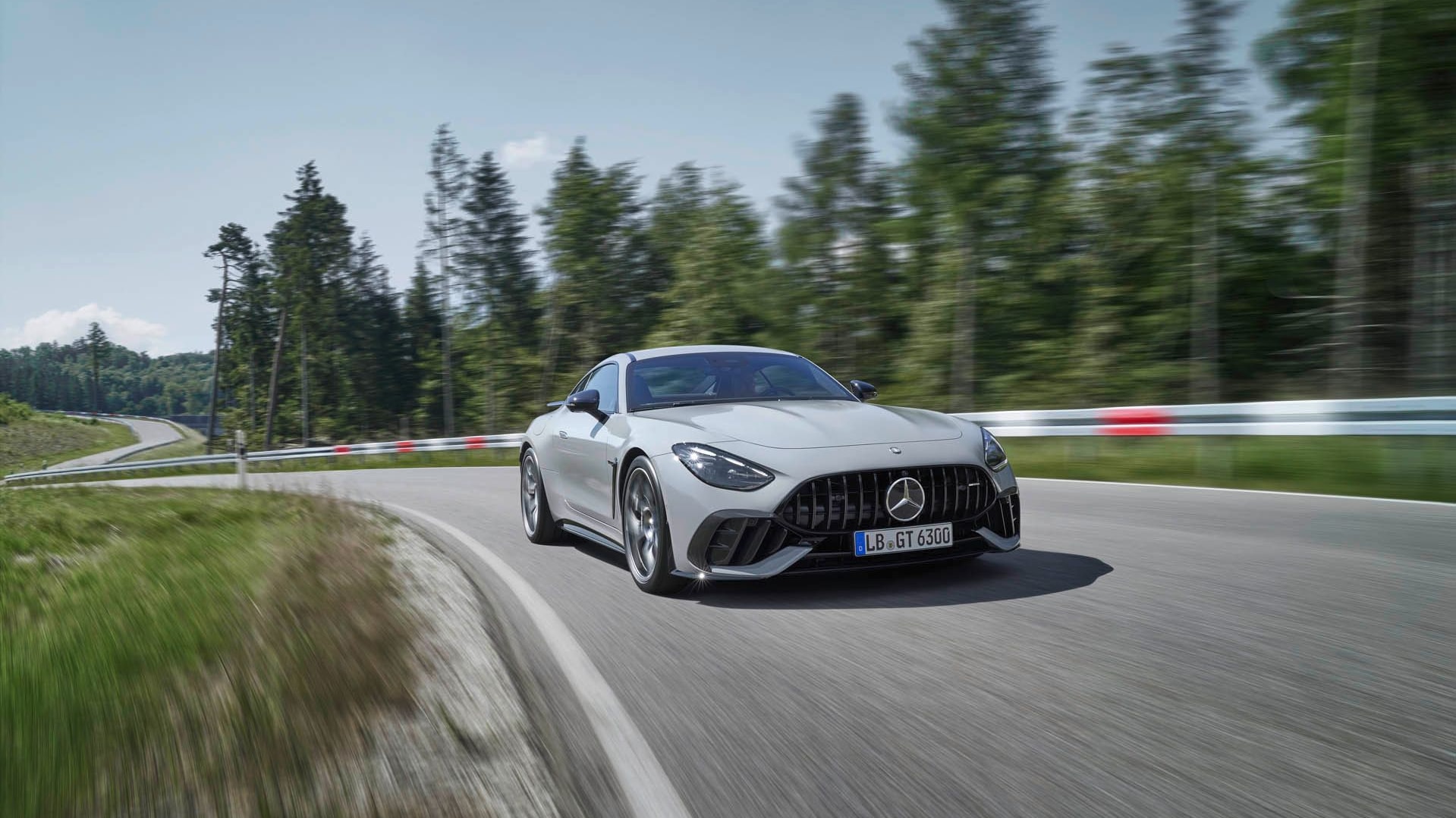 2025 Mercedes-Benz AMG GT 63 Pro