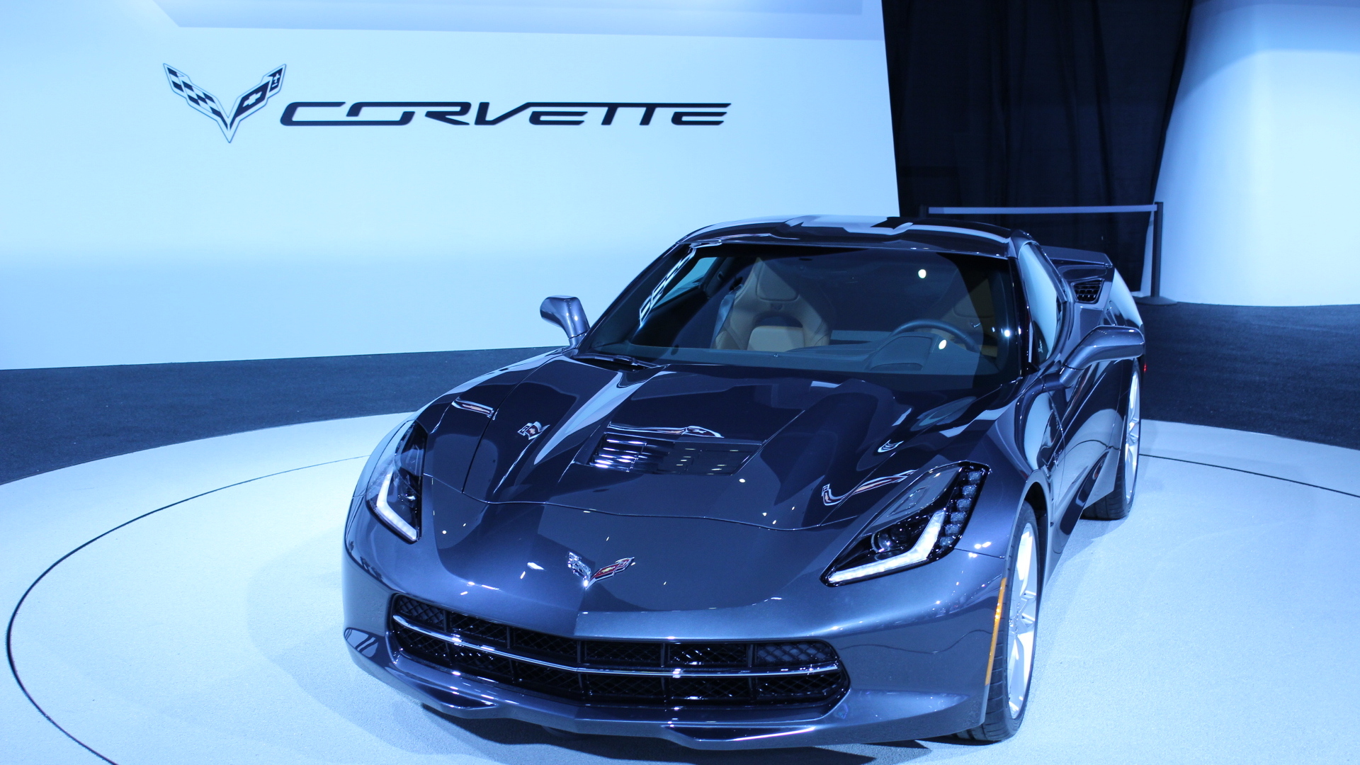 2014 Chevrolet Corvette Stingray  -  2013 Detroit Auto Show