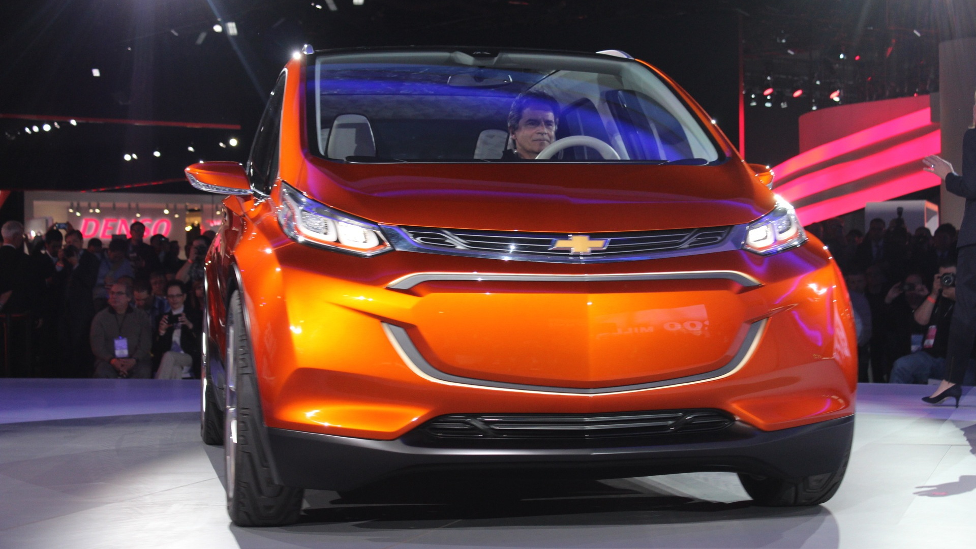 Chevrolet Bolt Concept  -  2015 Detroit Auto Show live photos