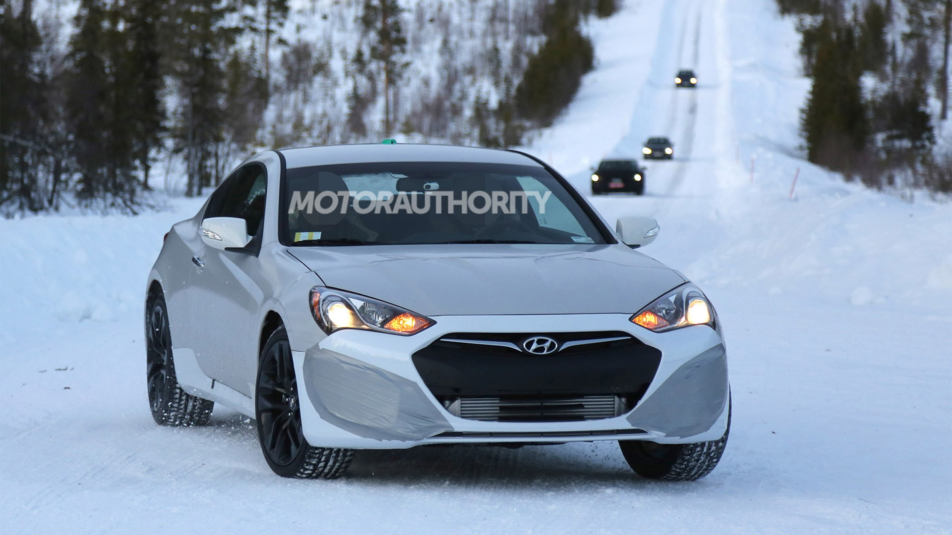 2017 Hyundai Genesis Coupe test mule spy shots - Image via S. Baldauf/SB-Medien