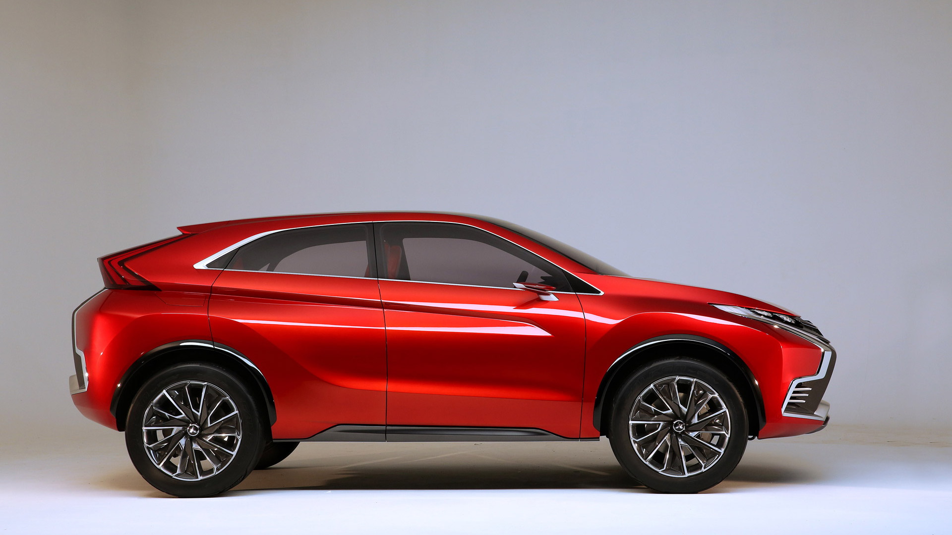 Mitsubishi XR-PHEV II concept, 2015 Geneva Motor Show