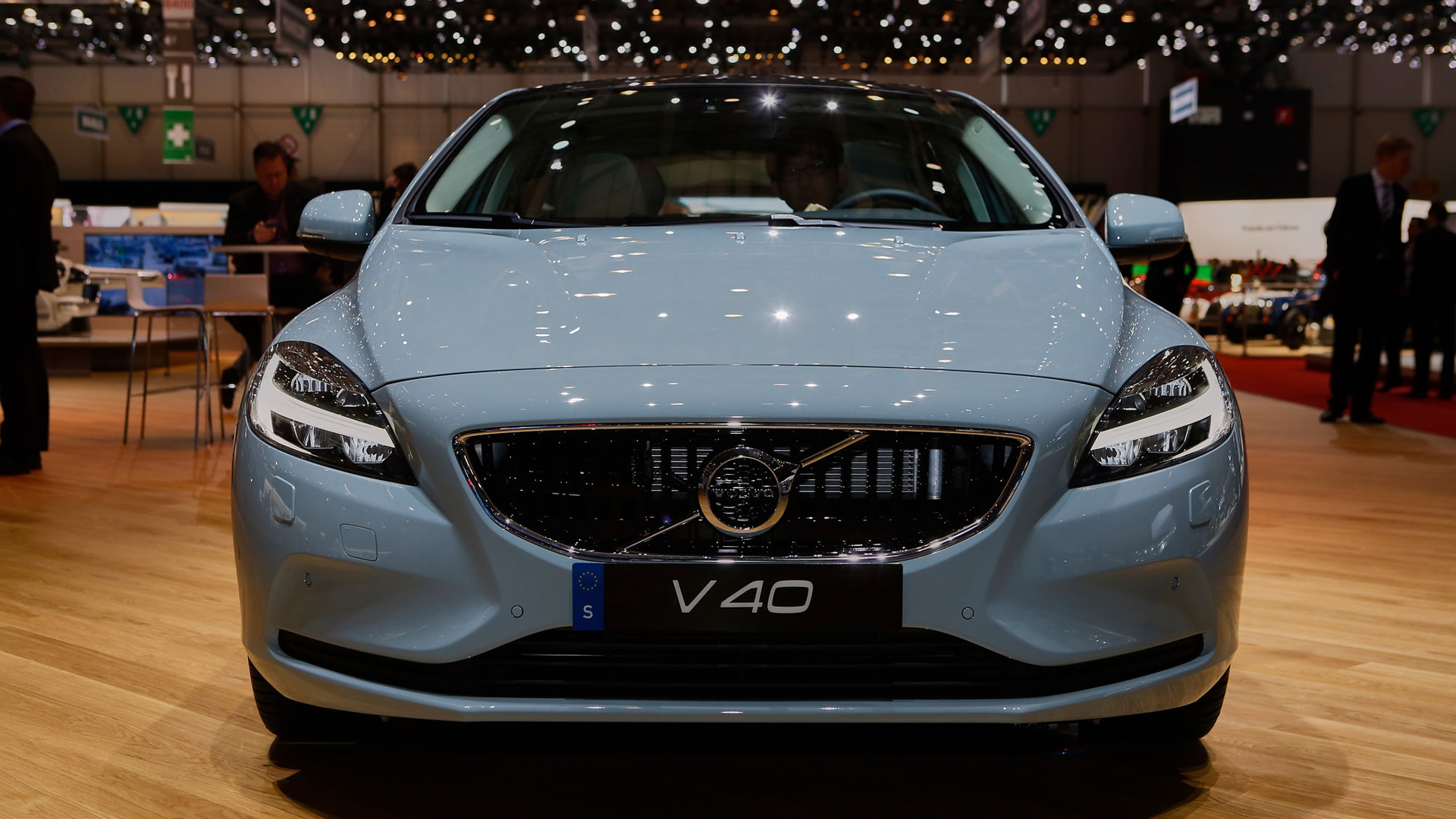 2017 Volvo V40, 2016 Geneva Motor Show
