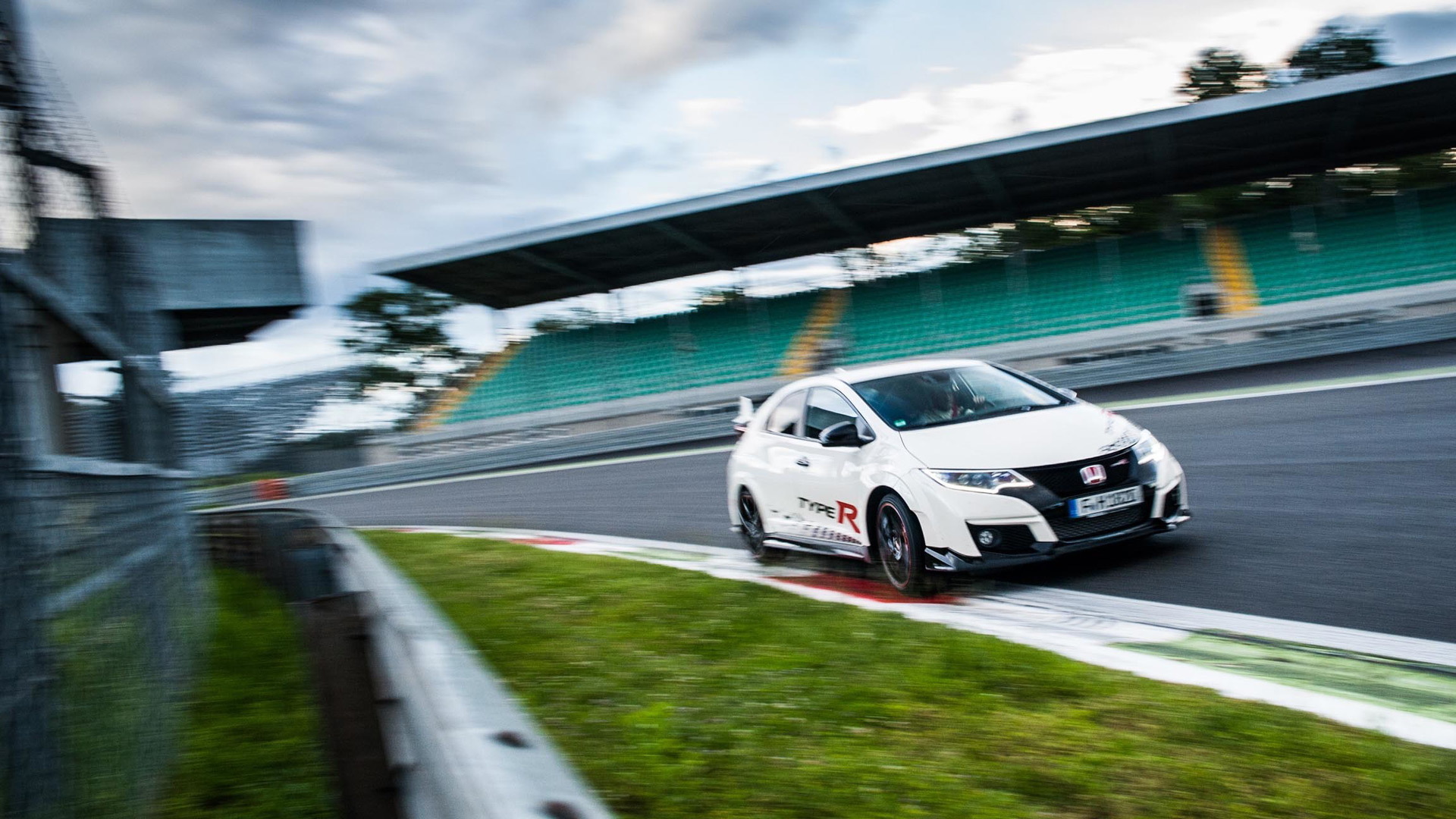 2015 Honda Civic Type R sets front-wheel-drive benchmark for five iconic racetracks