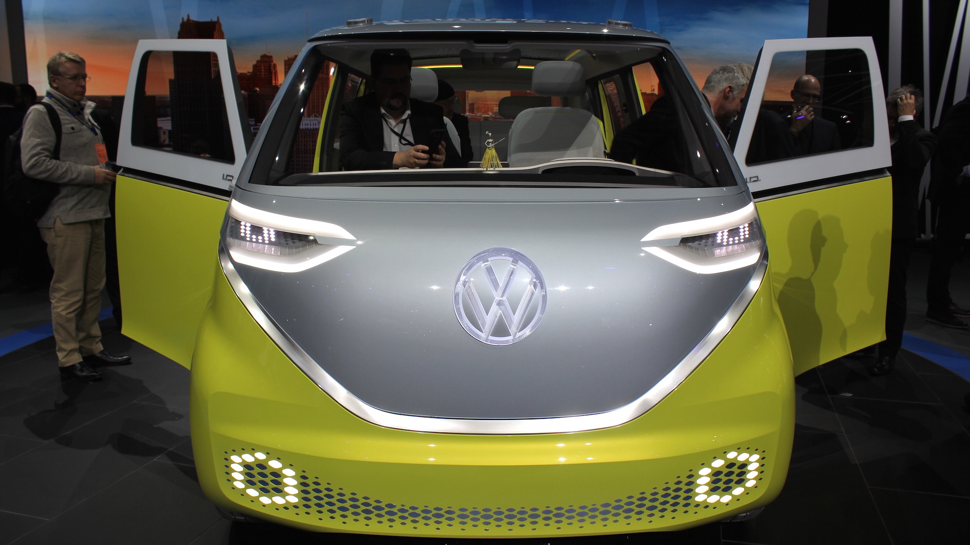 Volkswagen ID Buzz concept, 2017 Detroit auto show
