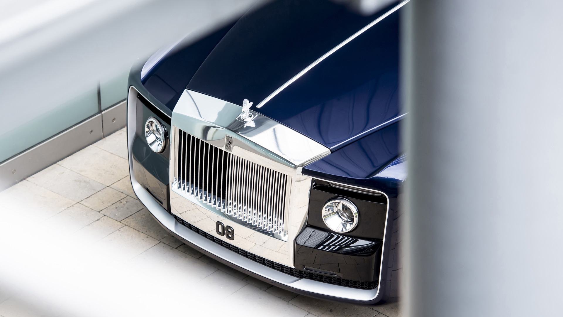 Oneoff RollsRoyce Sweptail revealed  Autocar India