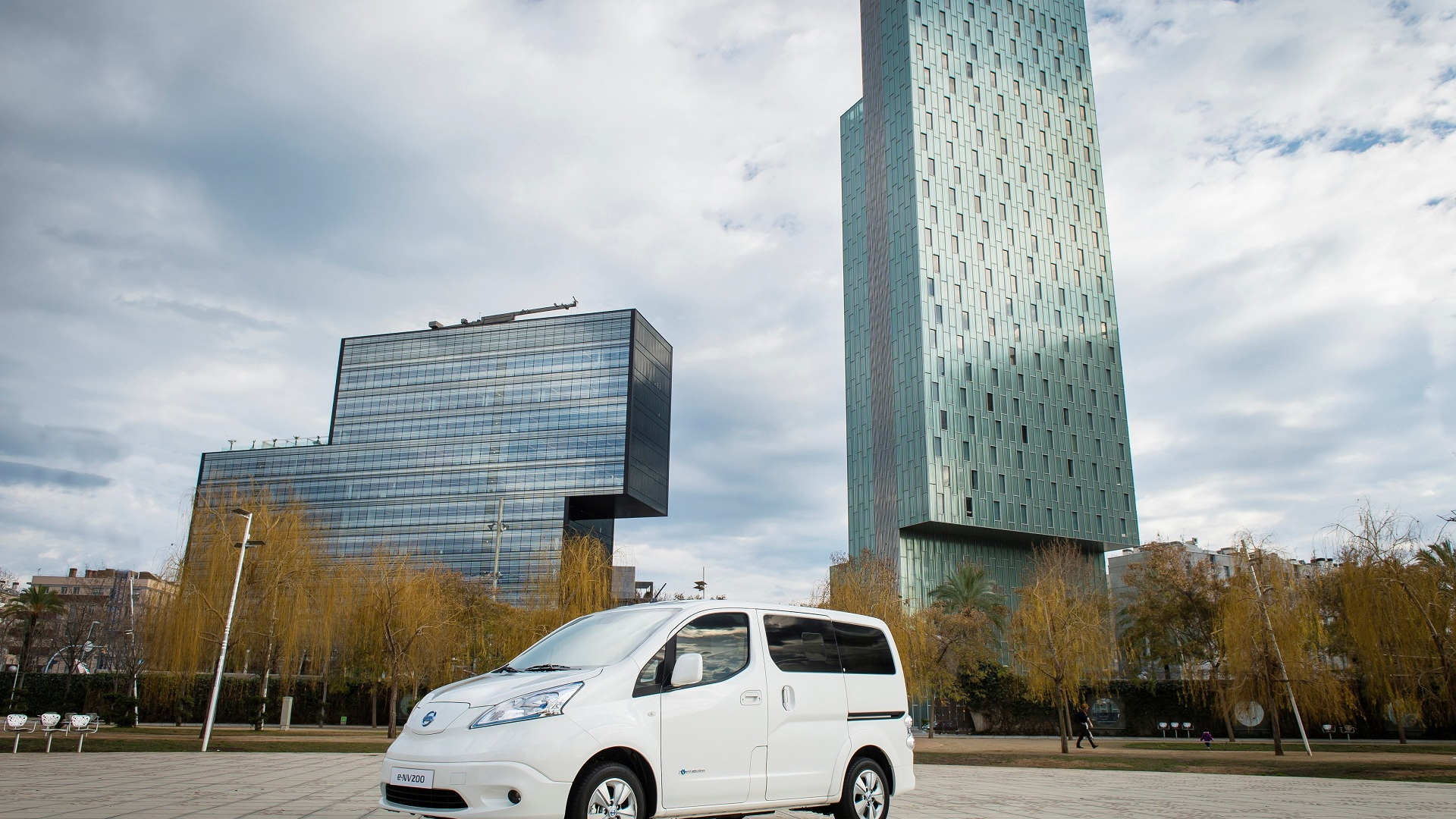 2018 Nissan e-NV200 electric delivery van (European version)