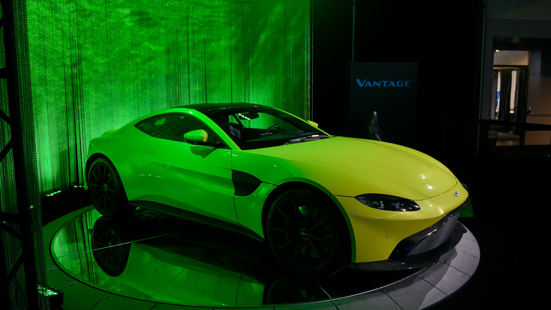 2019 Aston Martin Vantage, 2017 Los Angeles Auto Show