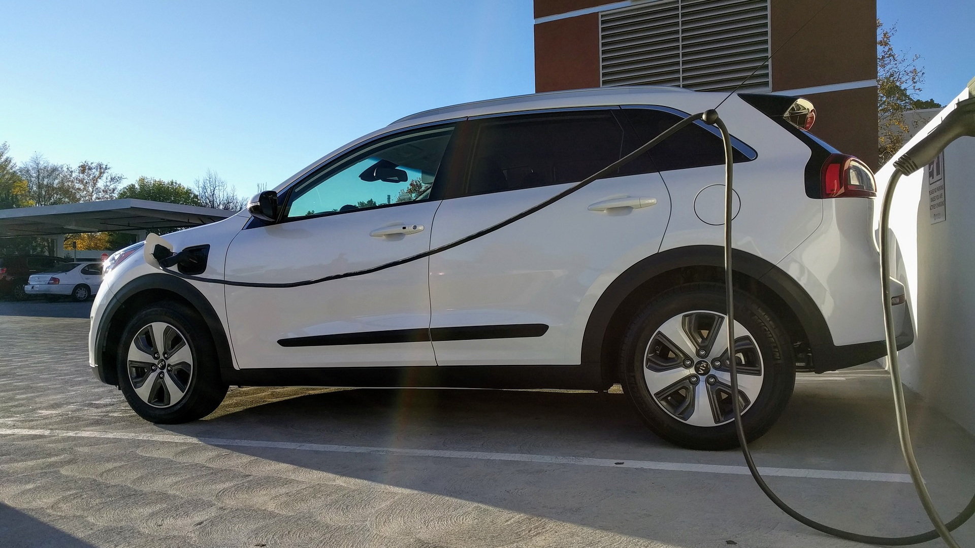 2018 Kia Niro Plug-In Hybrid charging at Mayo Newhall Hospital, Santa Clarita, California, Dec 2017