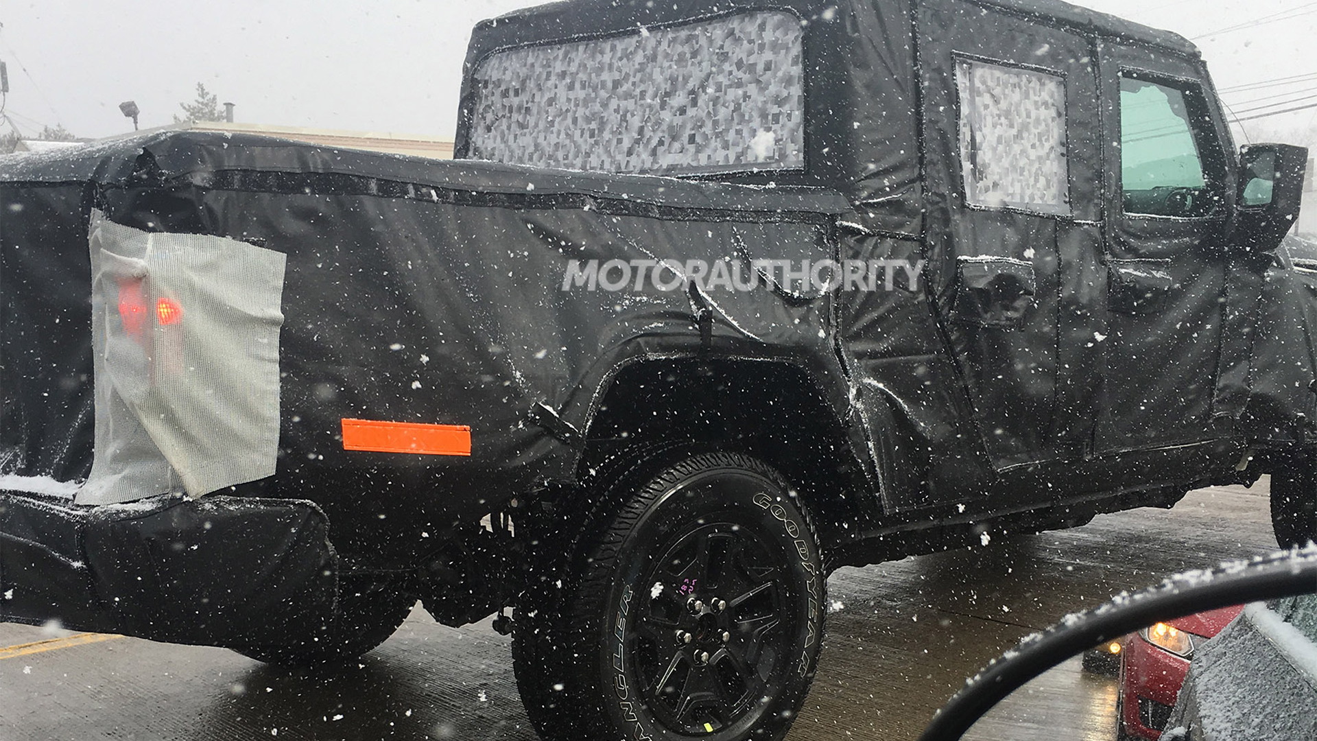 2019 Jeep Wrangler pickup (Scrambler) spy shots
