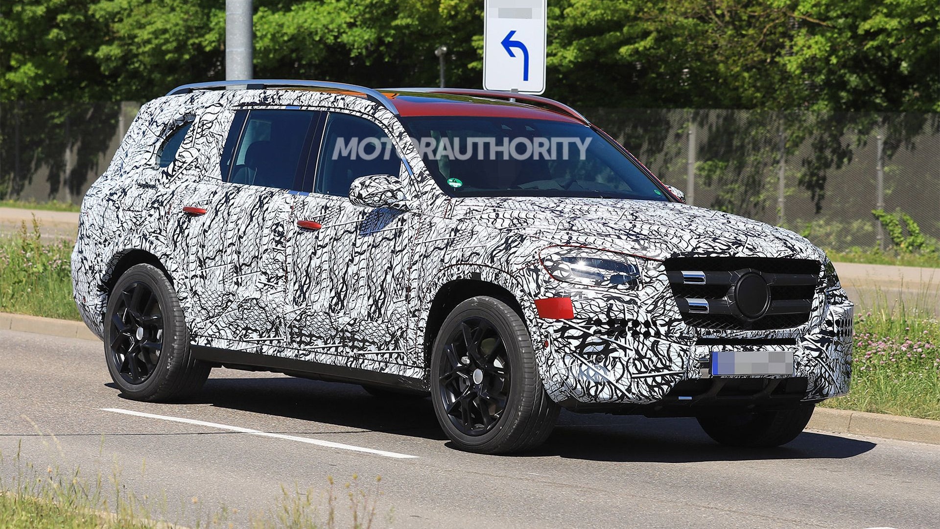 2020 mercedesbenz gls spy shots and video