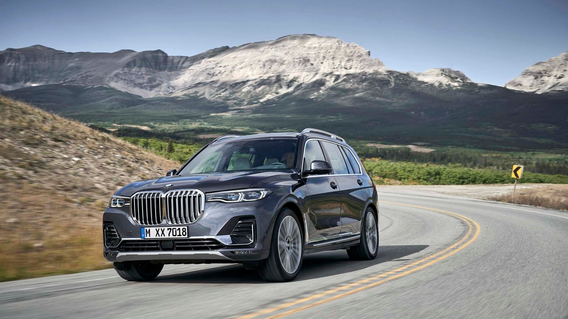 2019 Bmw X7 3 Row Suv Debuts The Bling Comes Standard