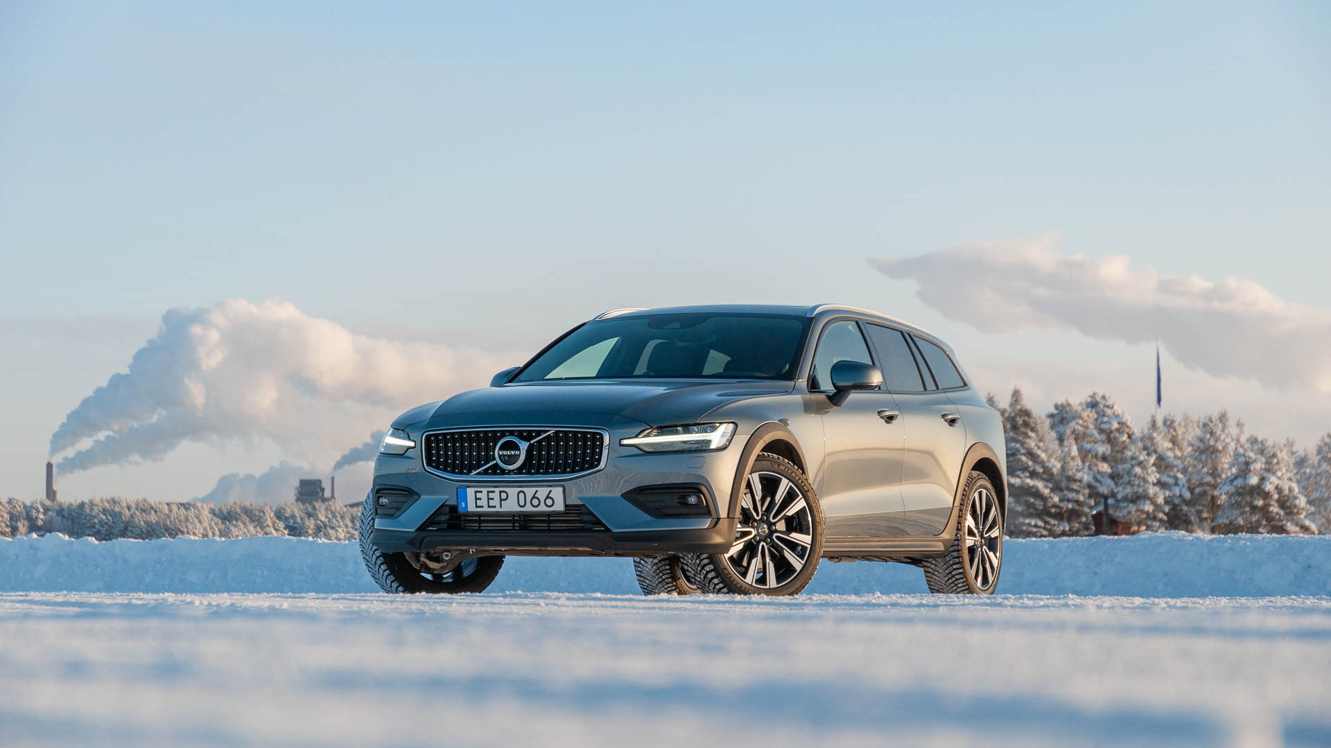 First drive review: The 10 Volvo V10 Cross Country is Swedish