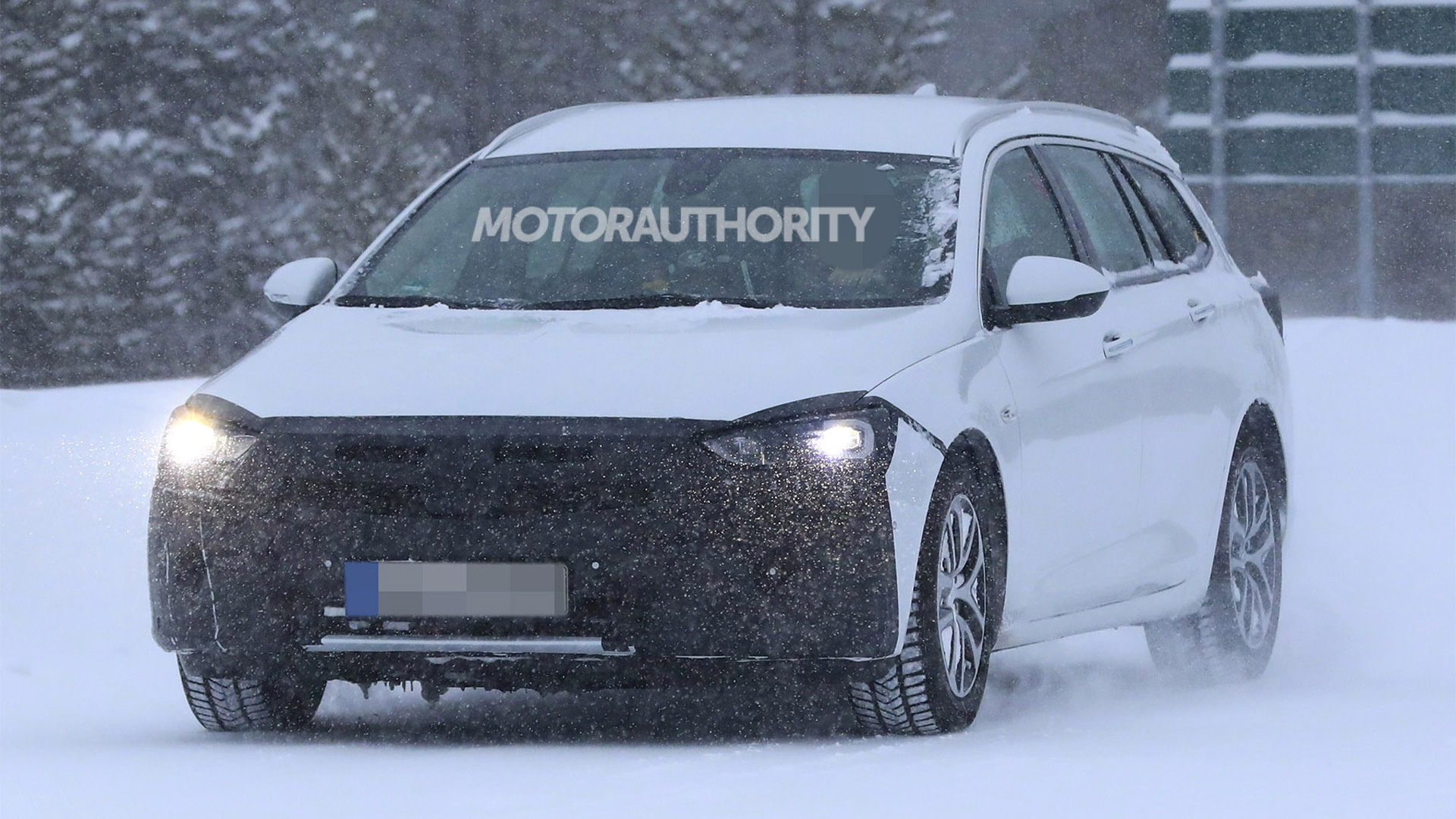 Opel Insignia Breaking News Photos Videos Motor Authority
