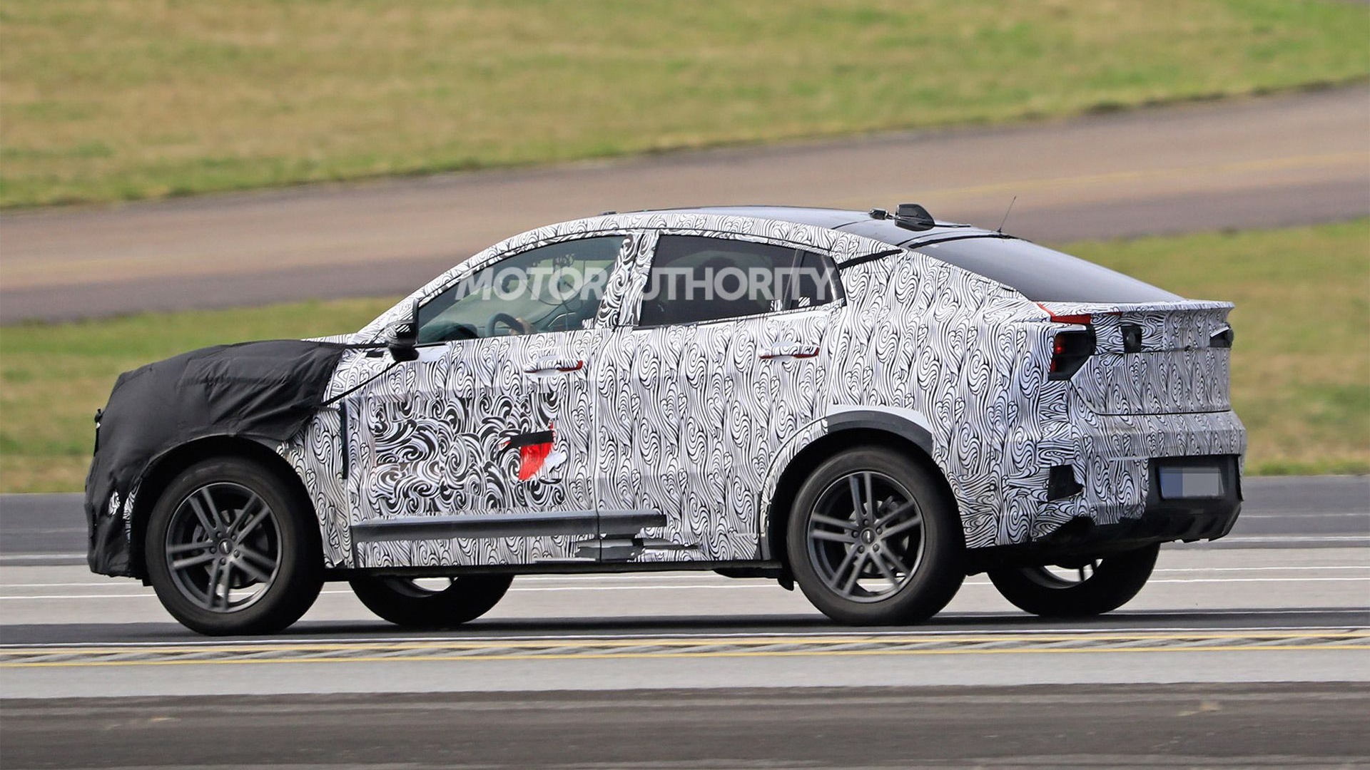 Lynk & Co 05: Siêu phẩm công nghệ với thiết kế độc đáo 2