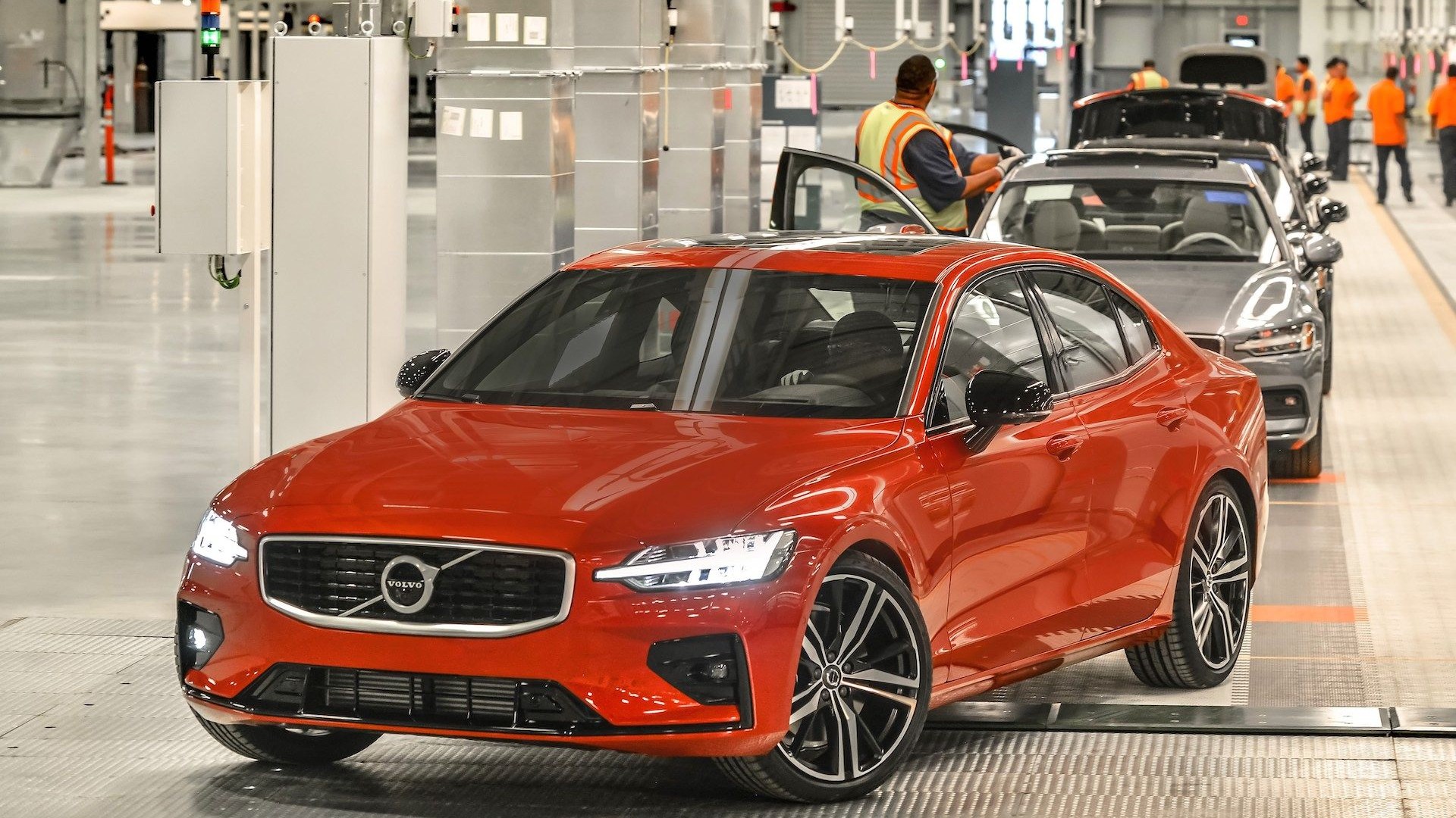 Motor Authority builds a 2019 Volvo S60