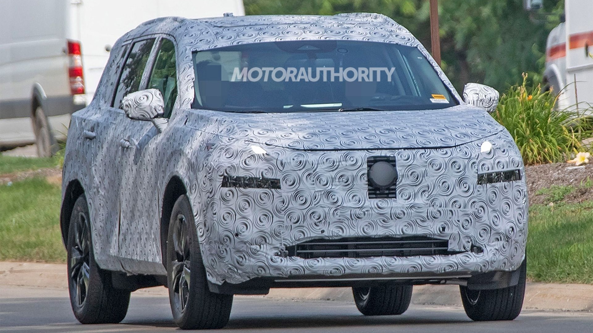 2021 nissan rogue spy shots