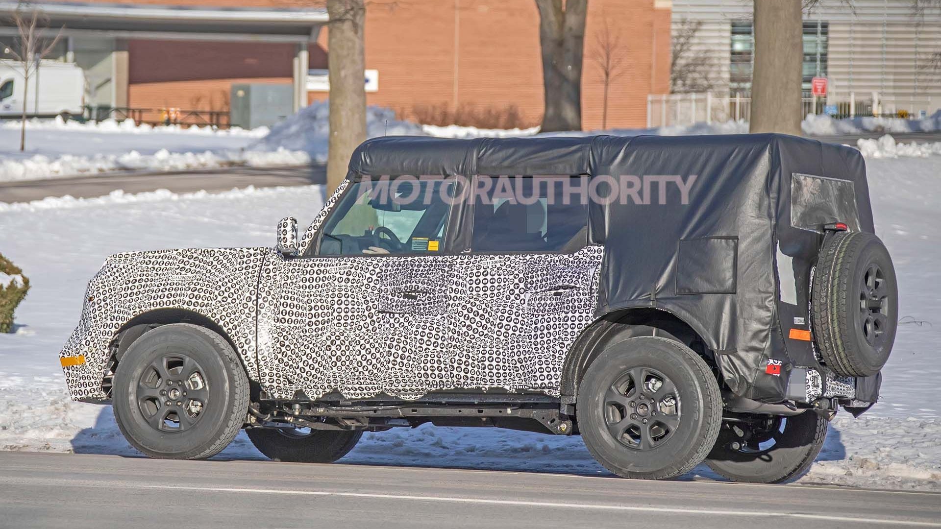 2021 Ford Bronco spy shots