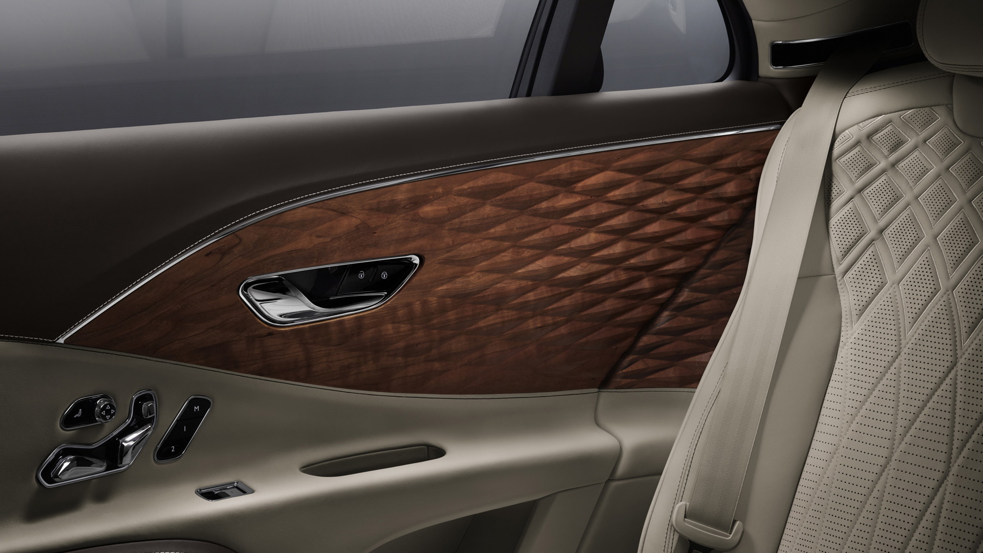 2021 Bentley Flying Spur equipped with three-dimensional wood trim