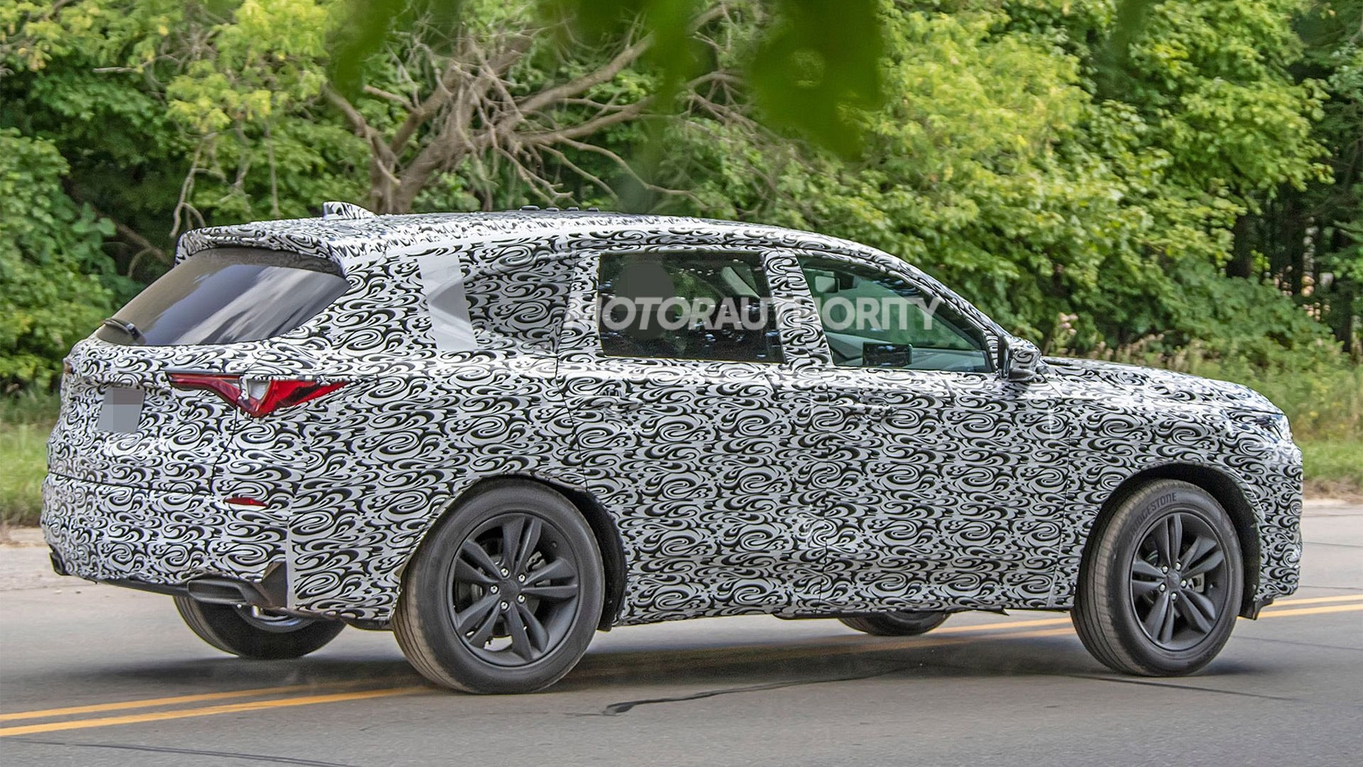 2022 Acura MDX spy shots Popular crossover to be graced with