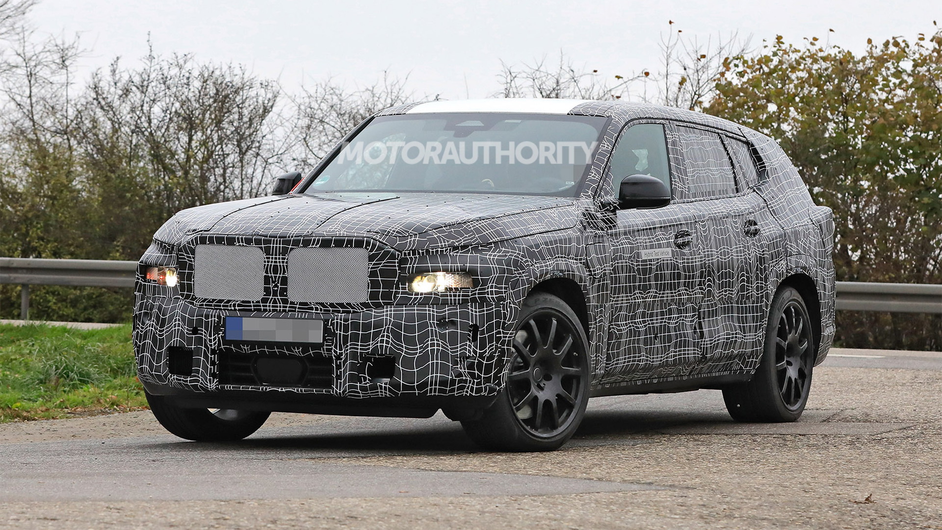 23 Bmw X8 Spy Shots Flagship Suv In The Works