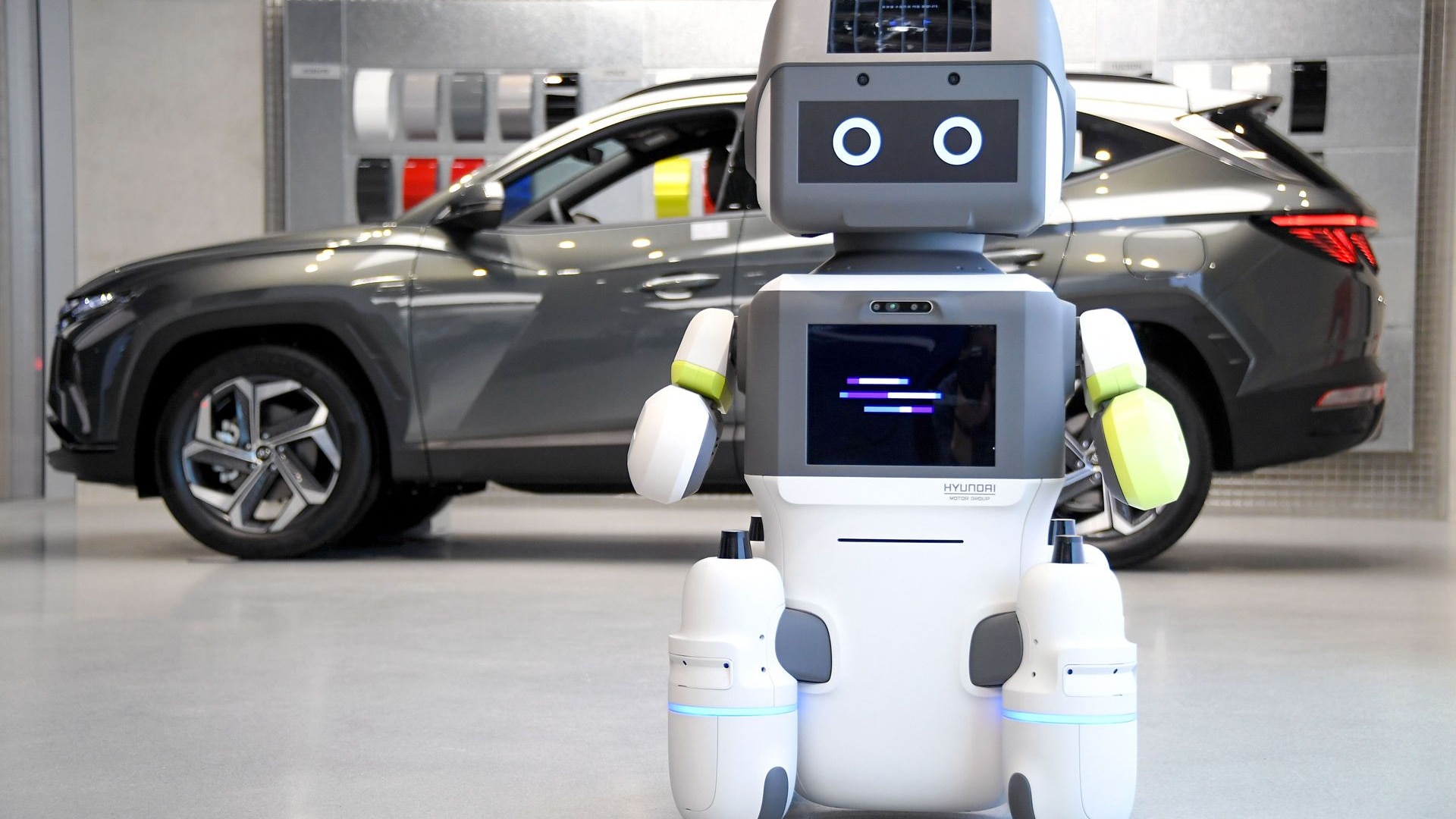 Hyundai Motor Group DAL-e robot assistant