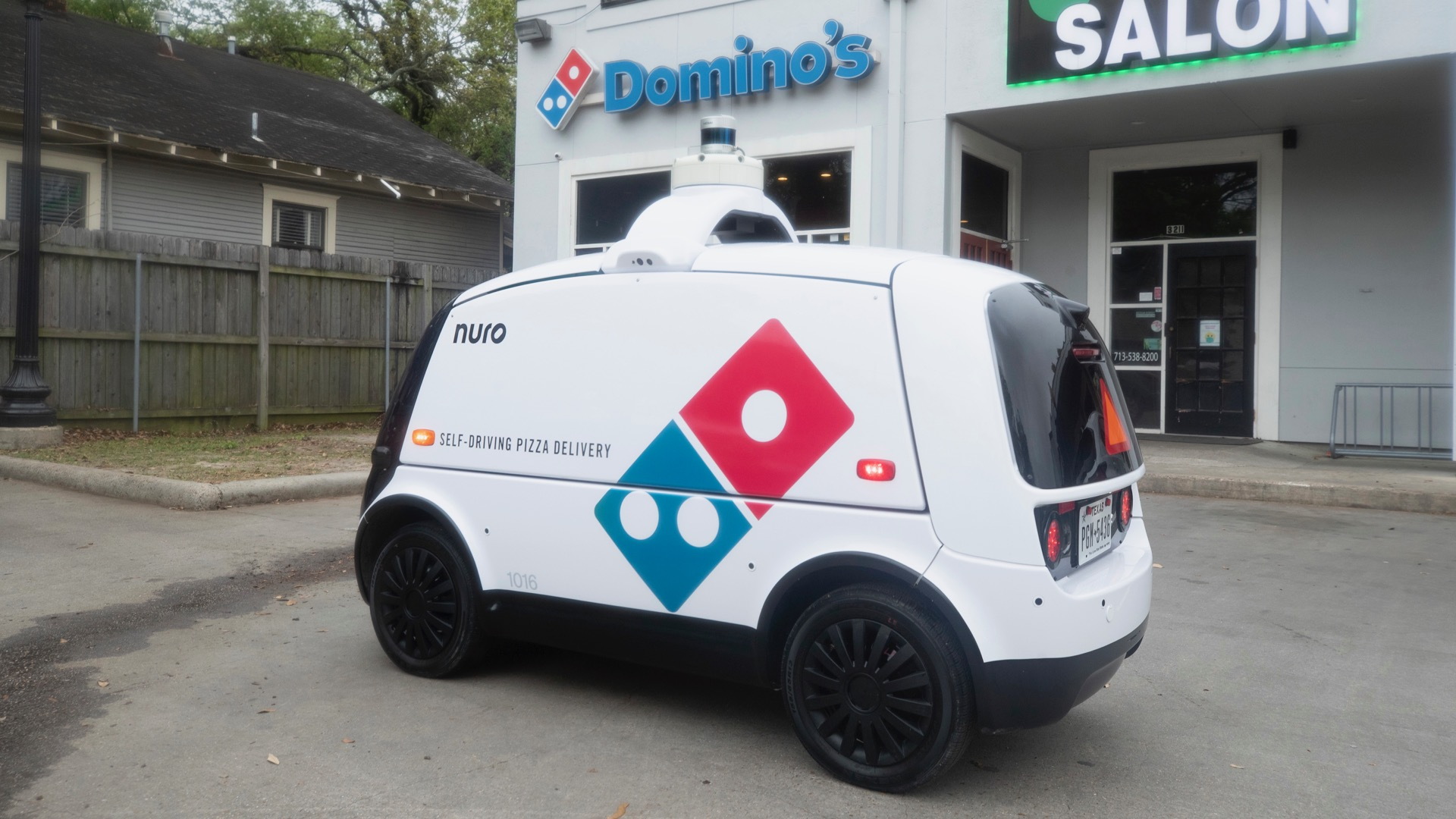 Revival Civilize enclosure Domino's launches autonomous pizza delivery with self-driving robot car