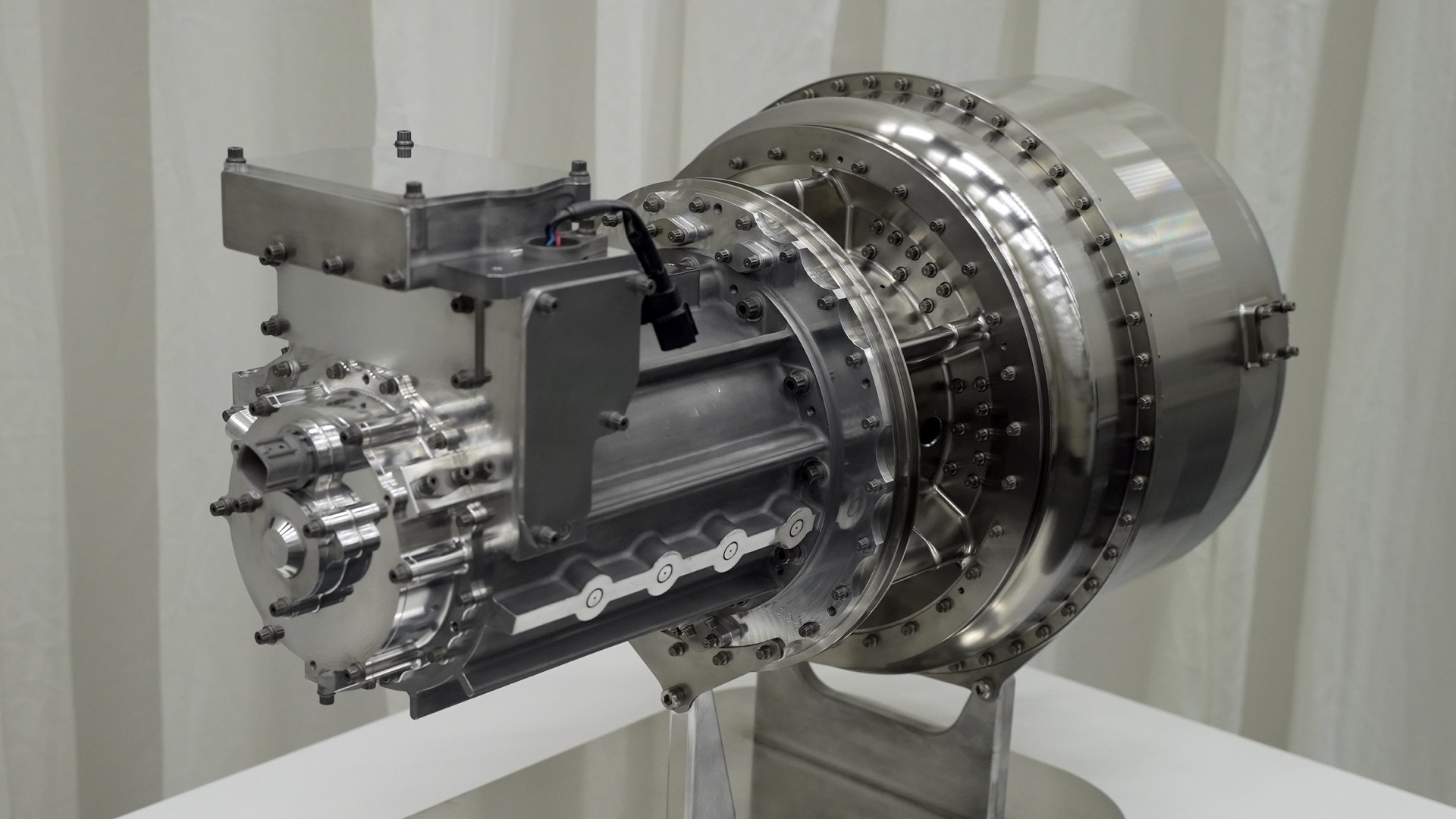 Gas turbine range extender for Honda eVTOL