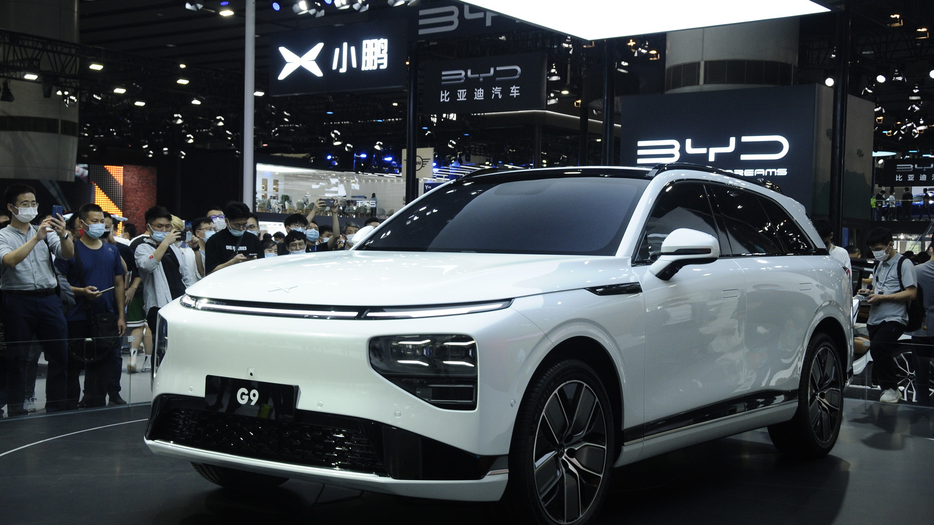 Xpeng G9 flagship crossover debuts at Auto Guangzhou 2021