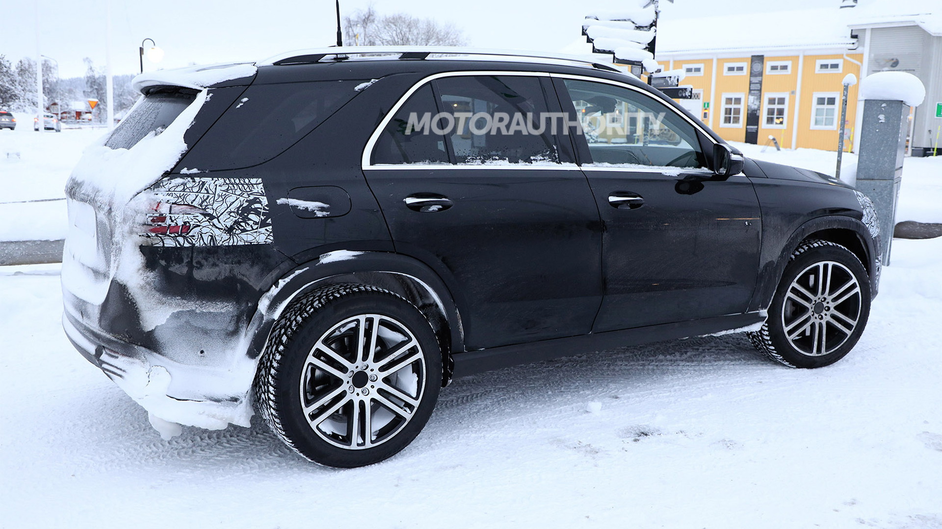 2024 MercedesBenz GLEClass spy shots and video Midcycle update on
