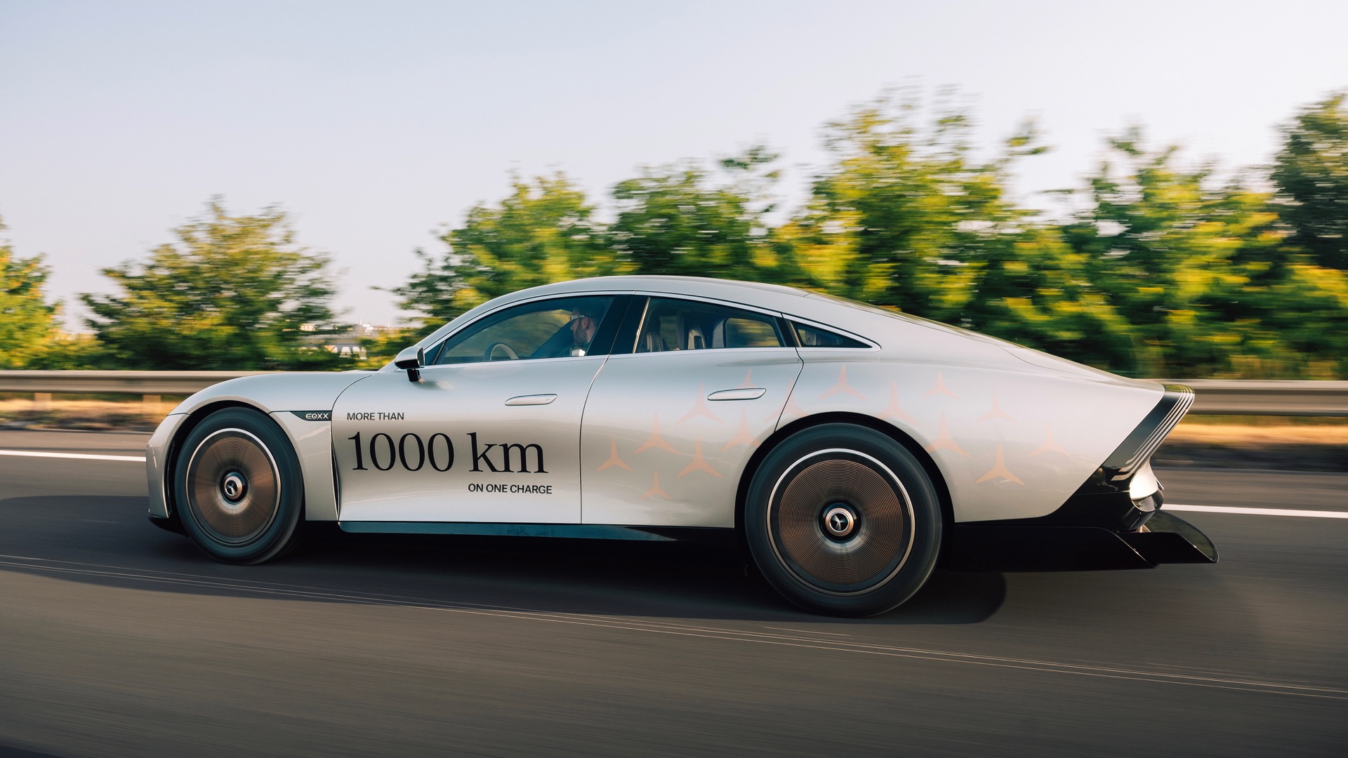 Mercedes-Benz Vision EQXX concept breaks record with 746-mile trip on a single  charge
