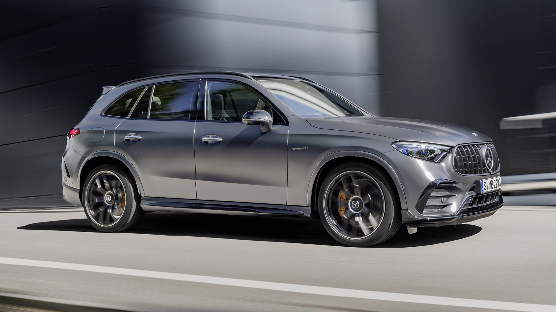 2025 Mercedes-Benz AMG GLC 63 S E Performance bows with 671 hp