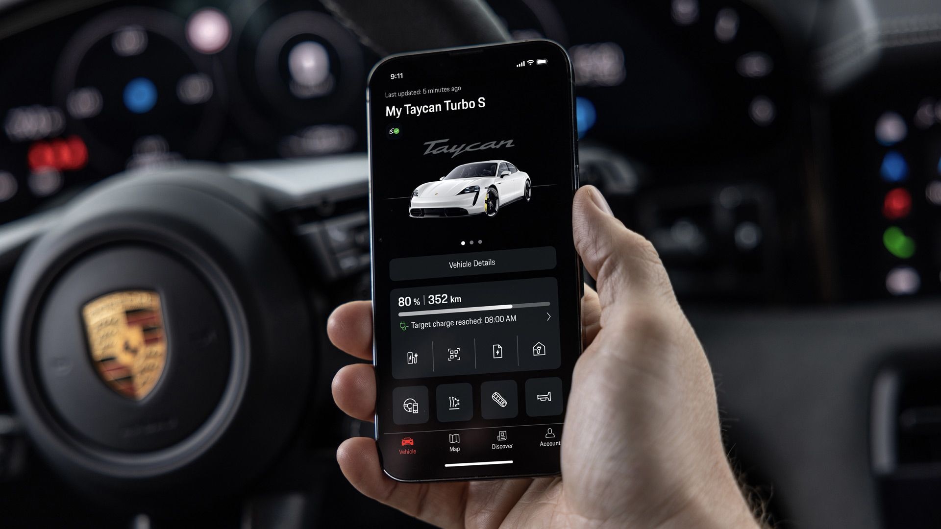 My Porsche app now available in Apple CarPlay