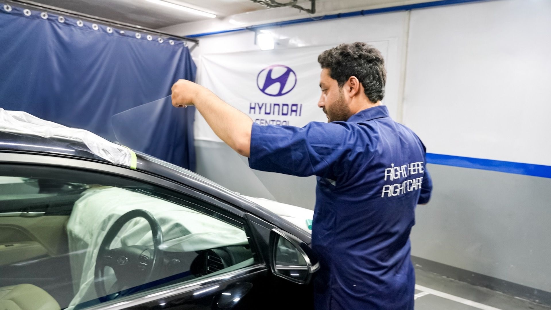 Hyundai Nano Cooling Film window tint tested in Lahore, Pakistan