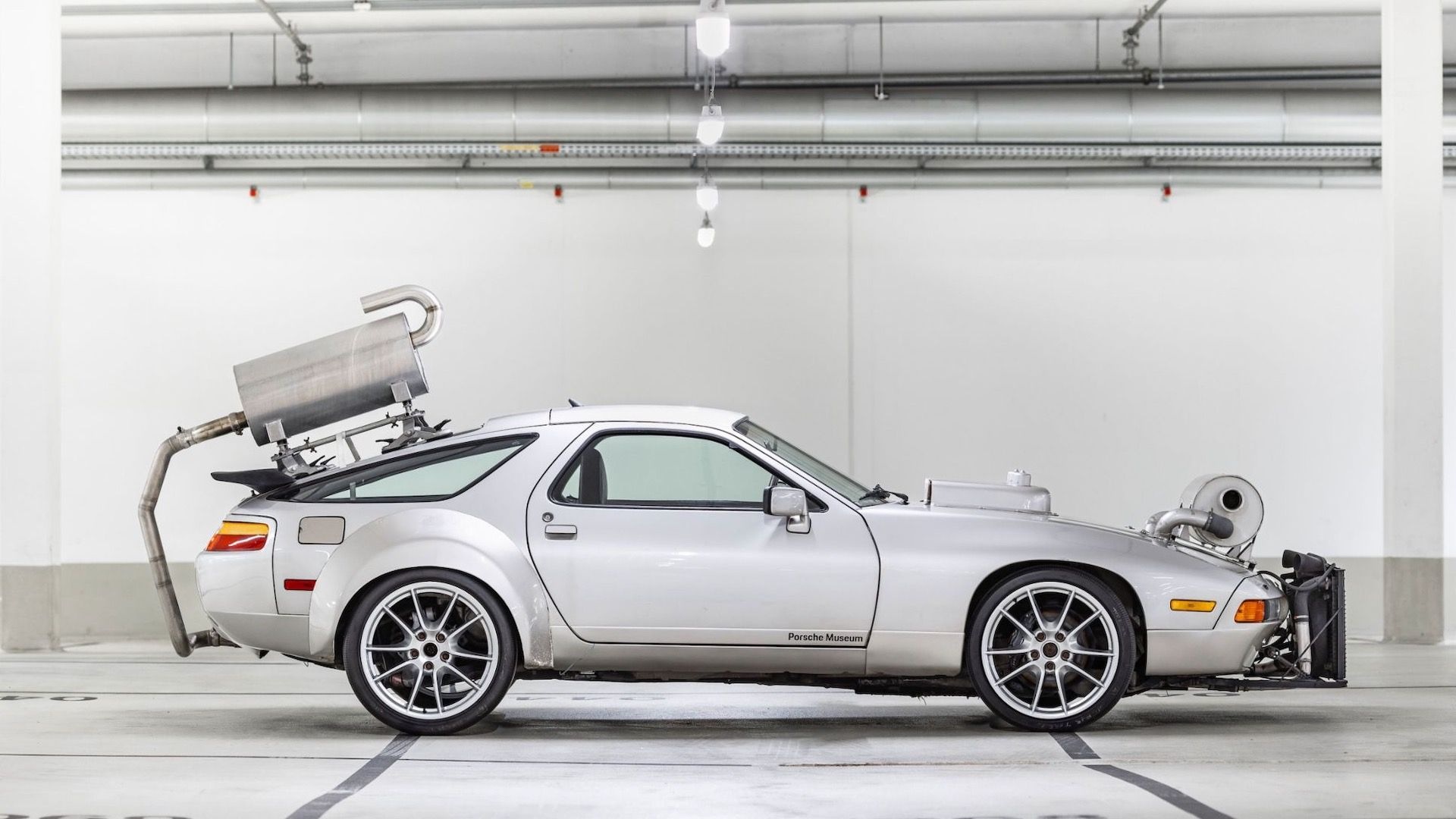 Porsche 928 noise test car