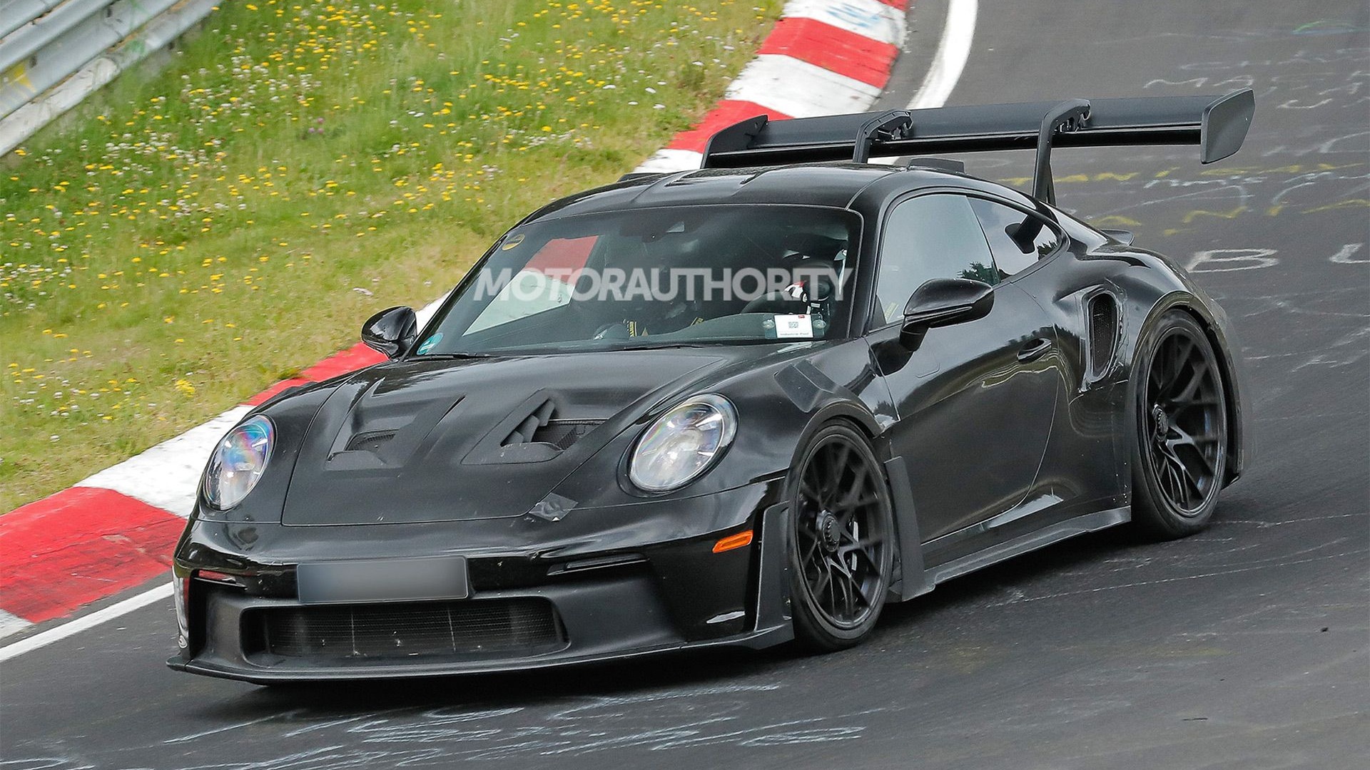 2026 Porsche 911 GT3 RS facelift spy shots - Photo via Baldauf