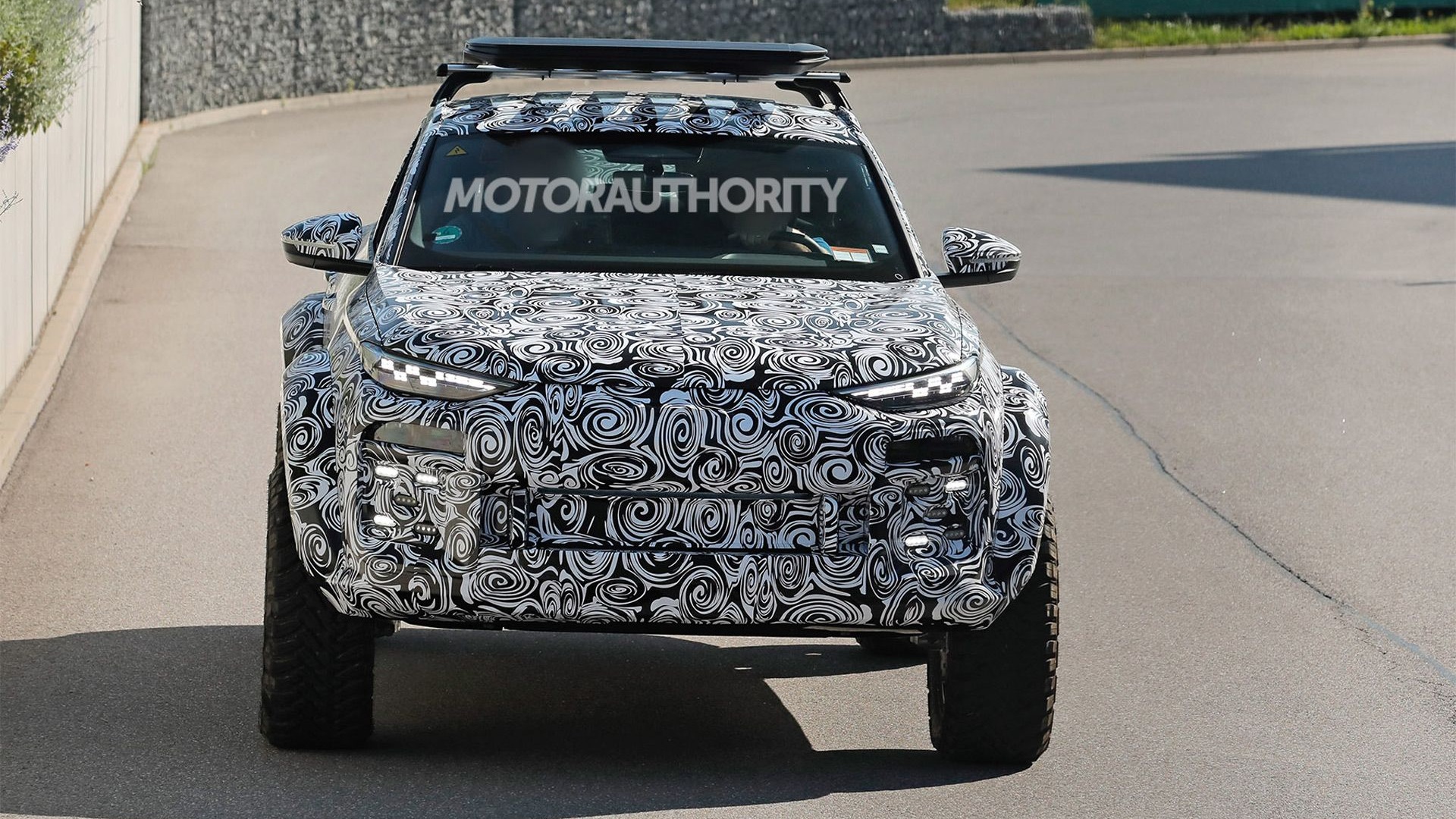 Audi Q6 Sportback E-Tron off-roader spy shots - Photo via Baldauf