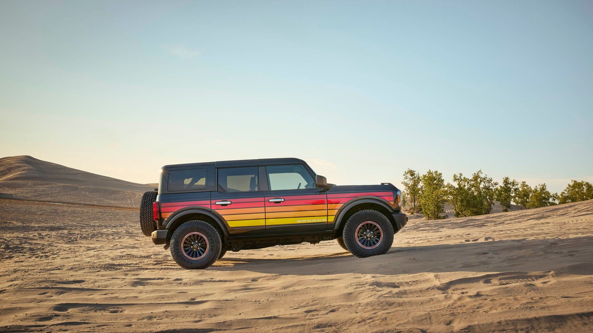 2025 Ford Bronco with Free Wheeling appearance package