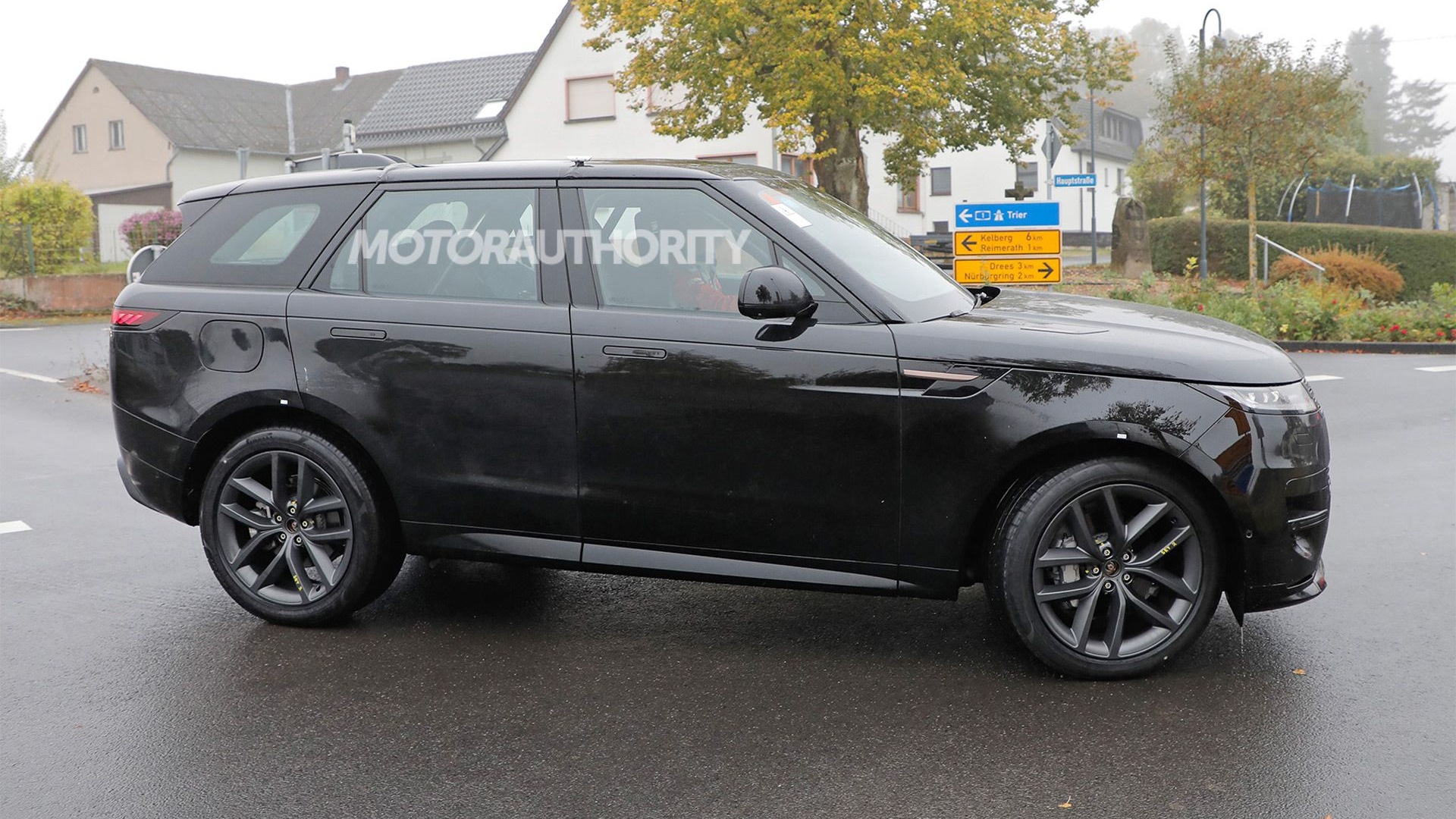 2026 Range Rover Sport Electric spy shots - Photo via Baldauf