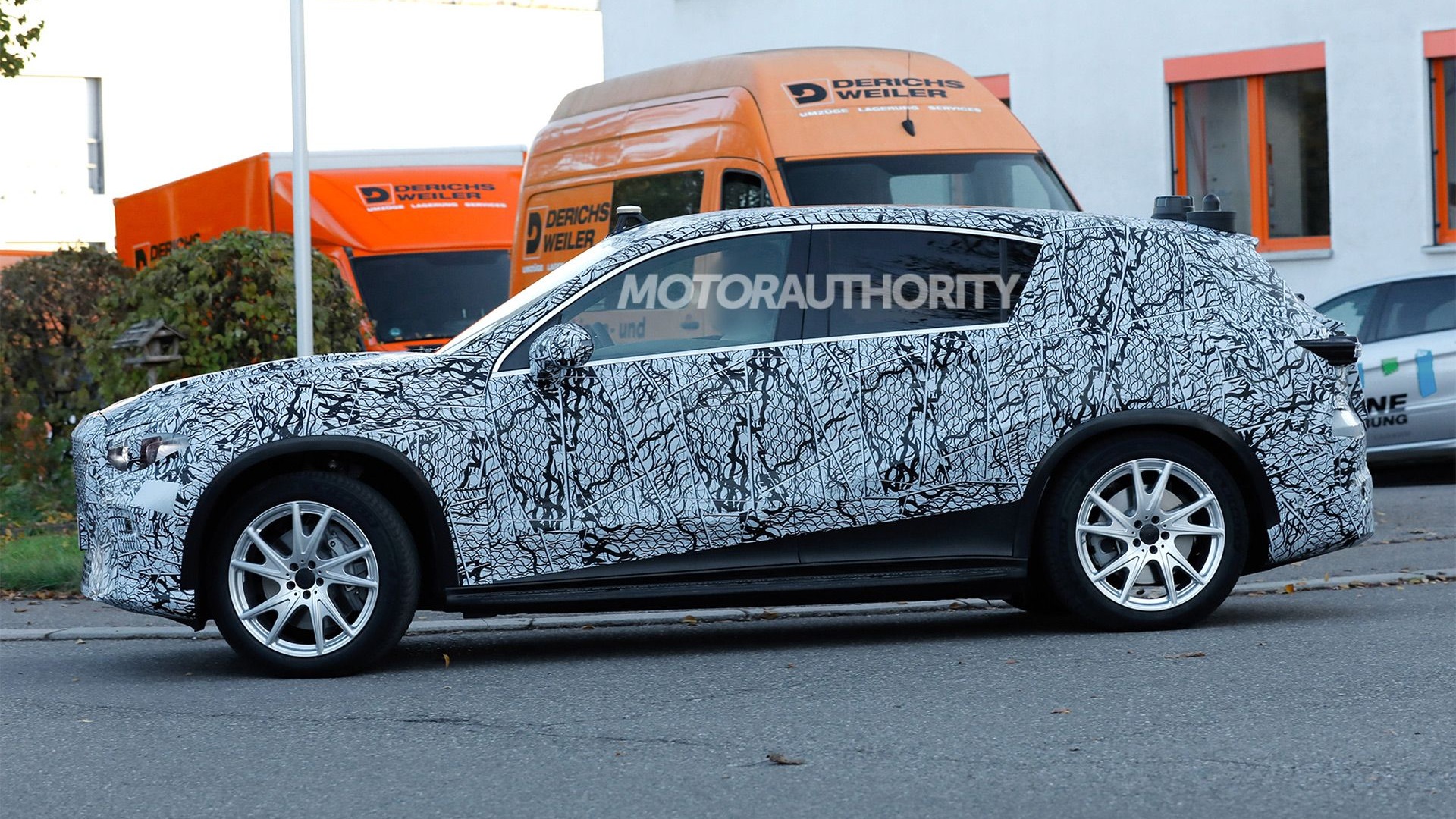 2027 Mercedes-Benz GLC-Class EV spy shots - Photo via Baldauf