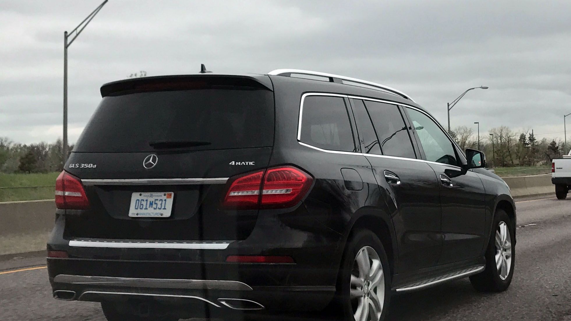 Mercedes-Benz GLS350d spotted testing near Denver