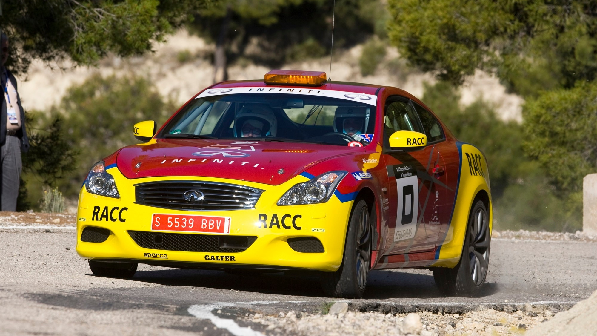 Infiniti G37 S Coupe rally safety car 