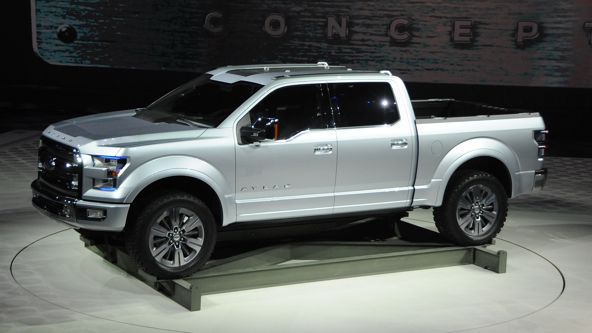Ford Atlas Concept revealed at 2013 Detroit Auto Show