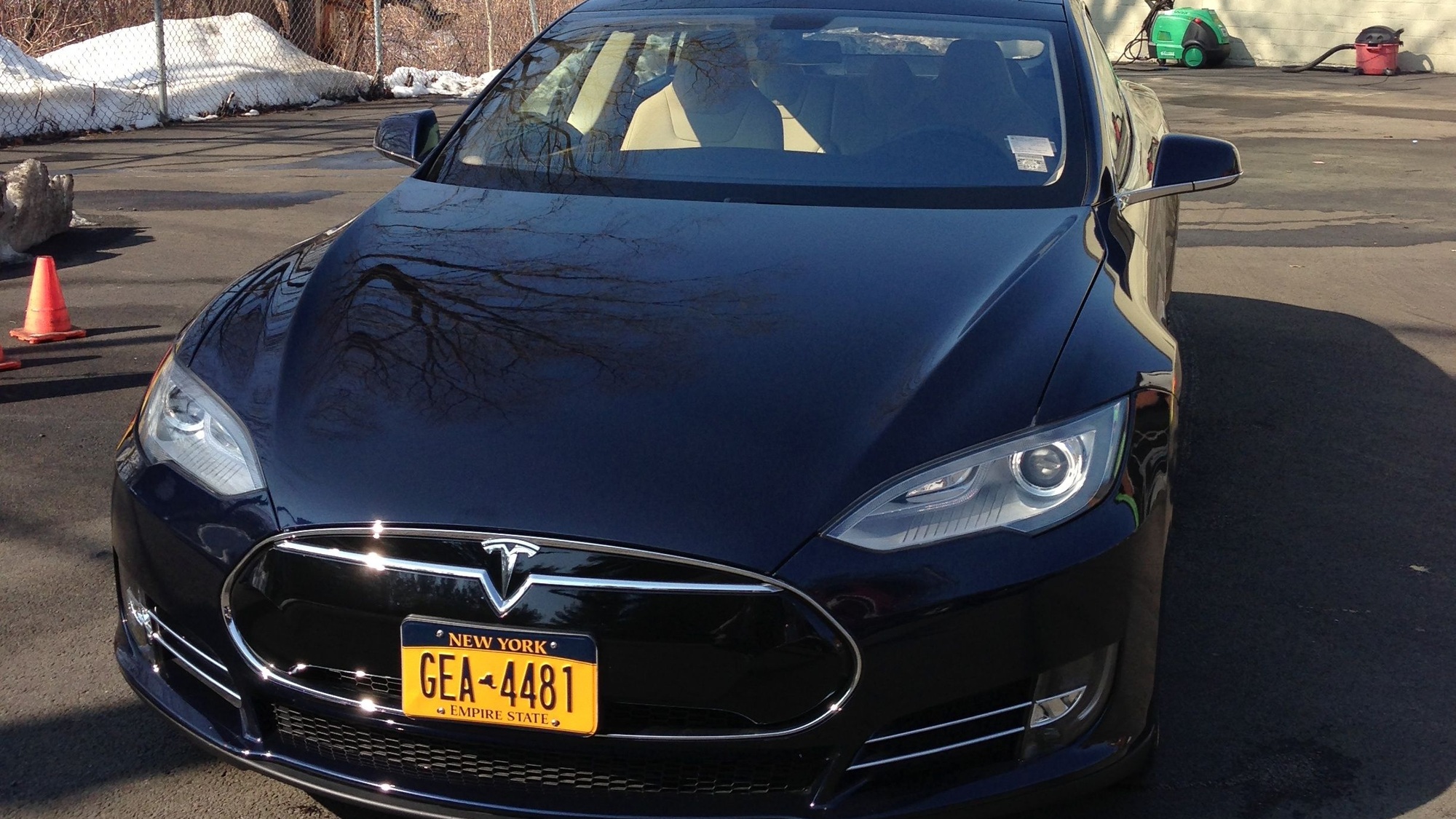 2013 Tesla Model S before DC-to-Boston road trip, Feb 2013 [photo: Aaron Schildkraut]