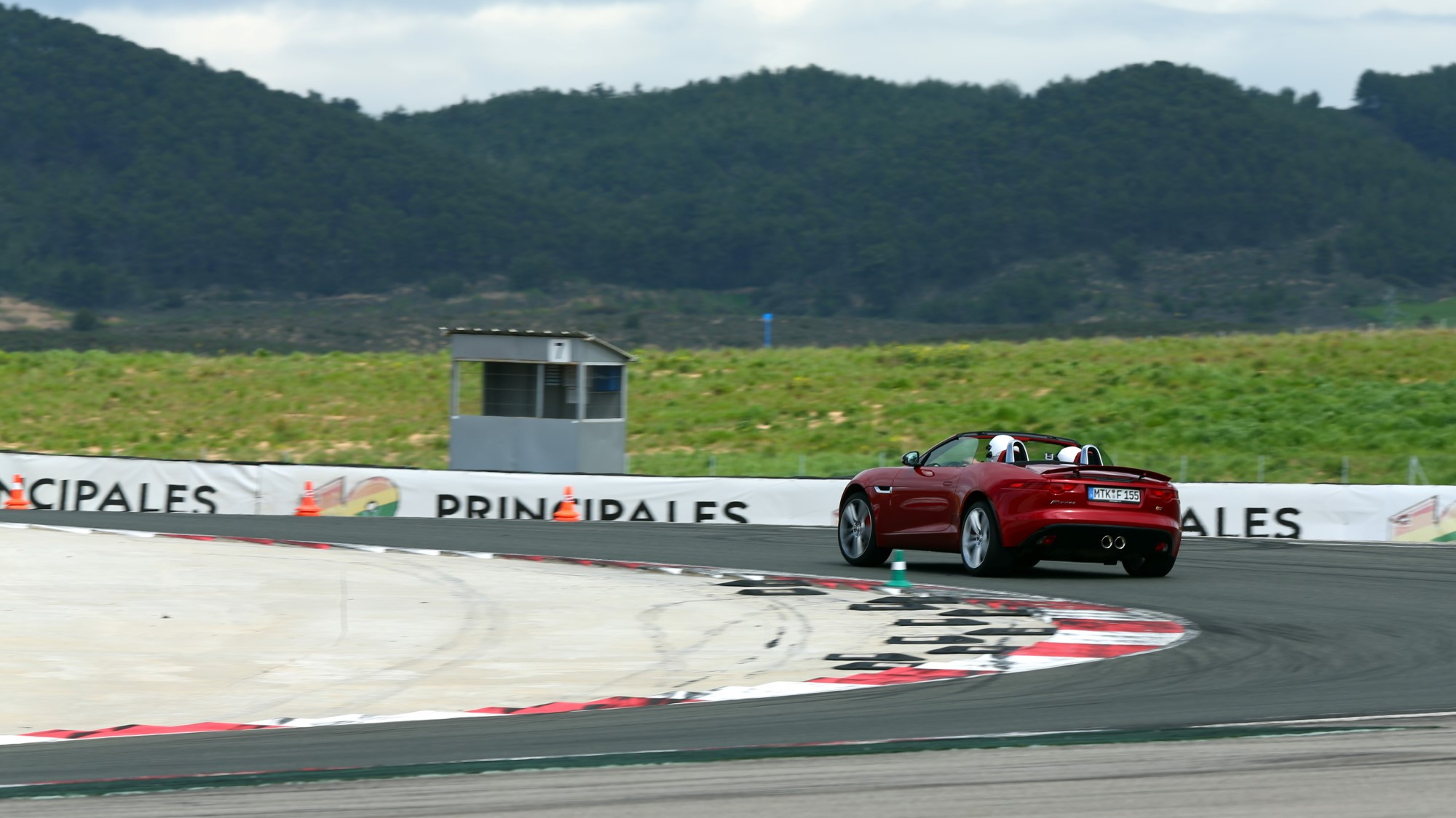 2014 Jaguar F-Type first drive