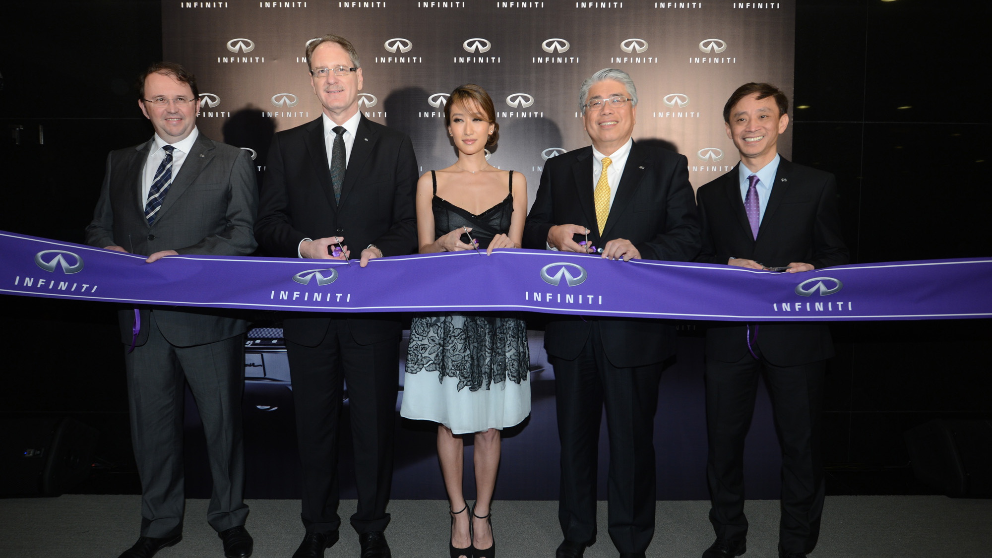 Infiniti opens dealership in Hong Kong