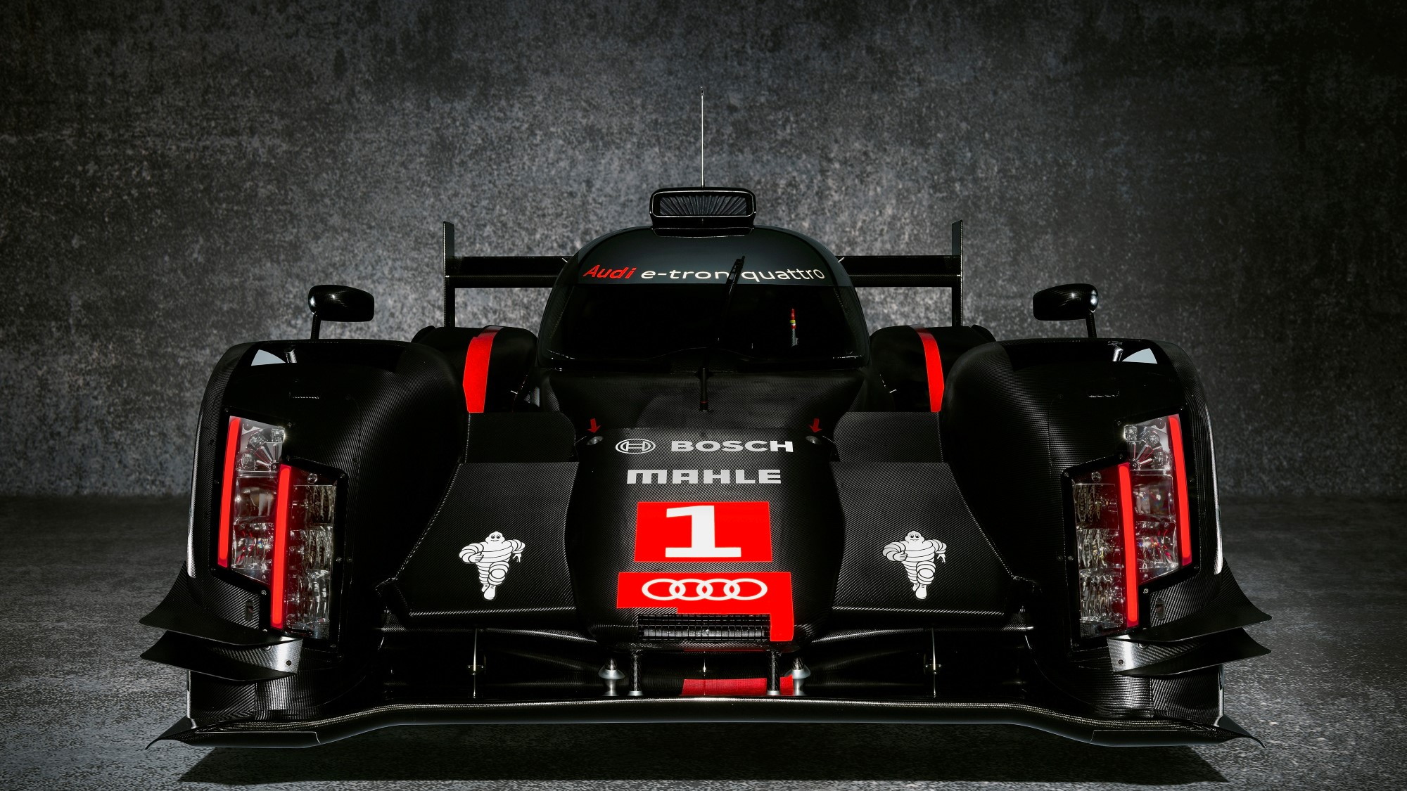 2014 Audi R18 e-tron quattro Le Mans Prototype race car