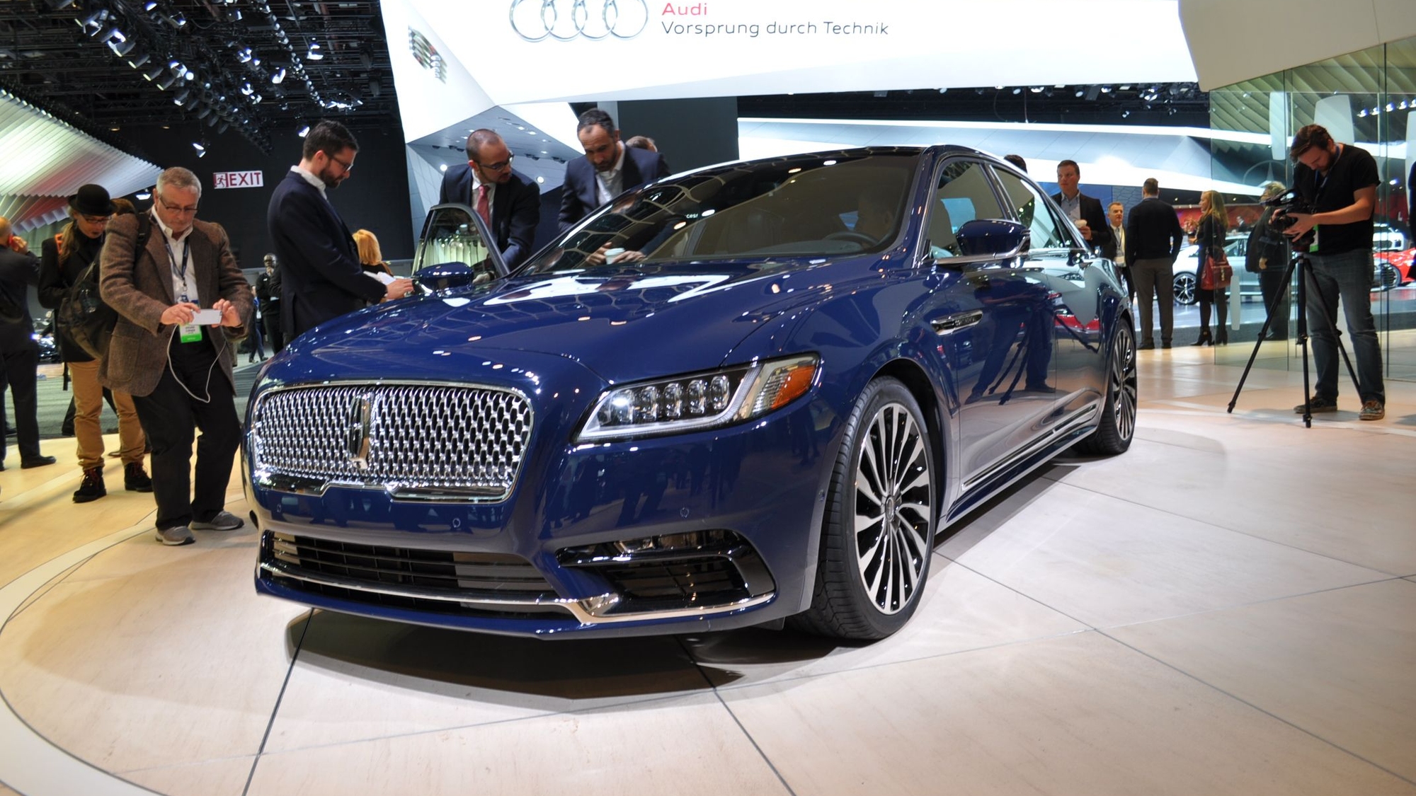 Lincoln sees strong initial demand for new Continental